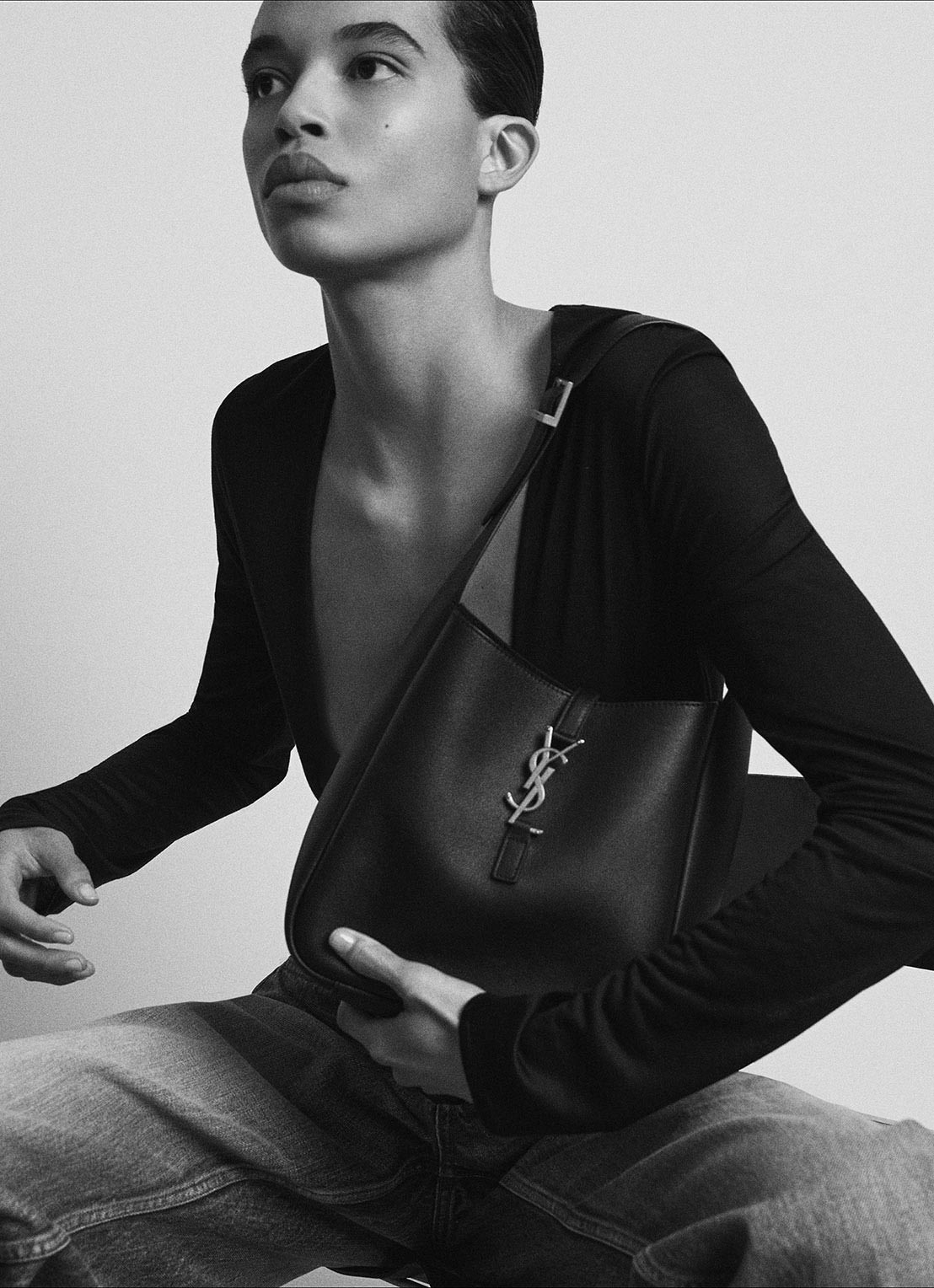 Saint Laurent Le 5 À 7 Small schoudertas van lamsleer - detail 5 gebroken wit