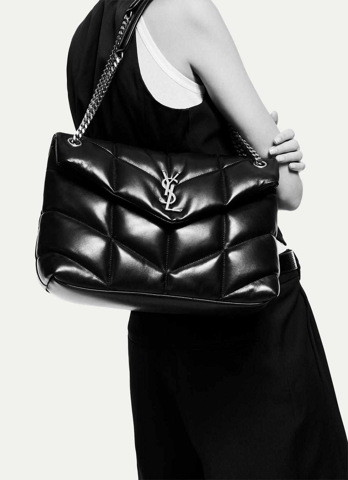 Saint Laurent Puffer Medium schoudertas van quilted lamsleer - detail zwart