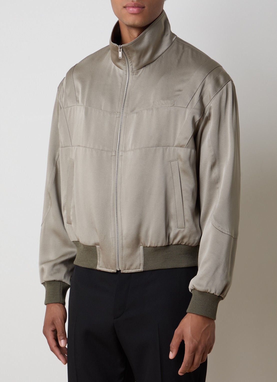 Saint Laurent Teddy bomberjack van satijn met steekzakken - detail khaki