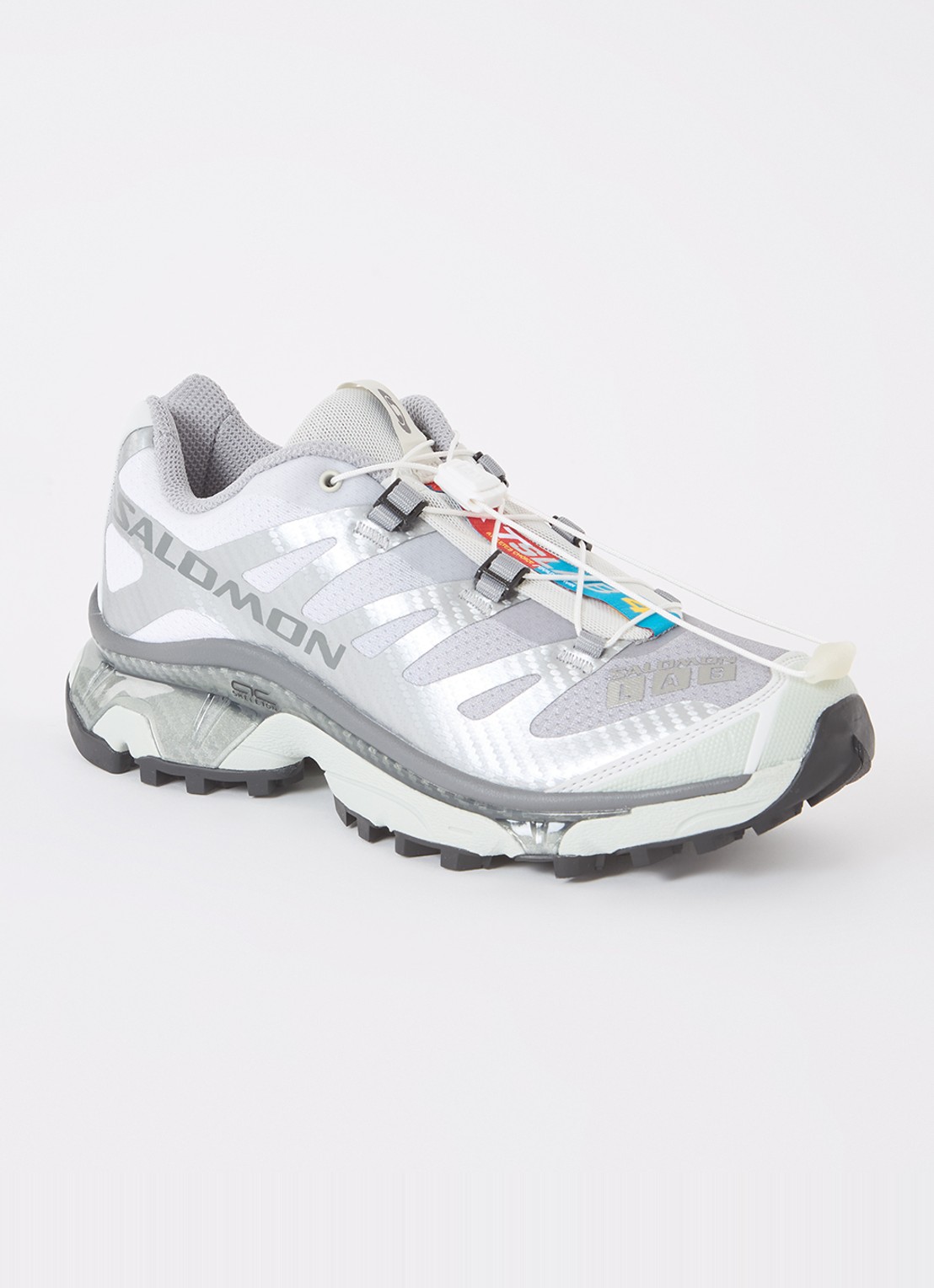 Salomon XT-4 OG sneaker met mesh details - voorkant zilver