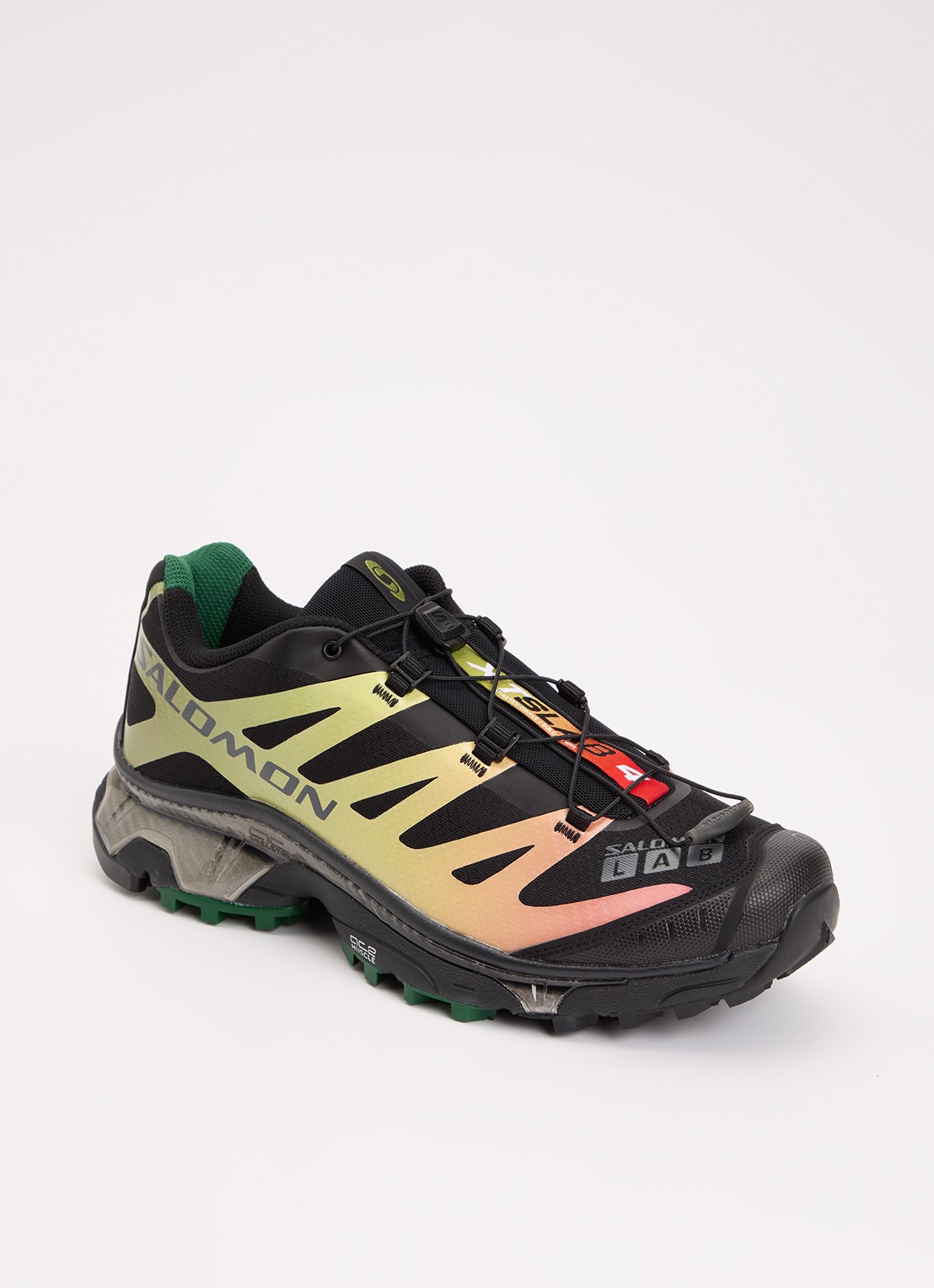 Salomon XT-4 OG sneaker met mesh details - voorkant groen