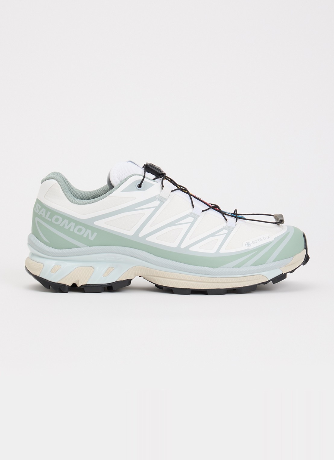 Salomon XT-6 GTX sneaker met mesh details - voorkant 2 groen
