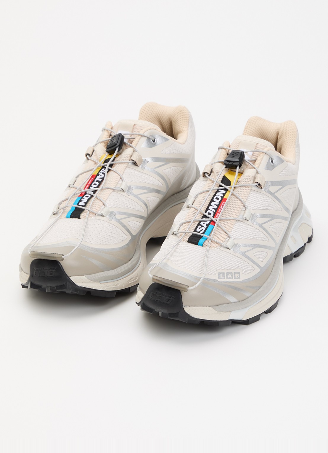 Salomon XT-6 sneaker met mesh details en metallic finish - detail 3 beige