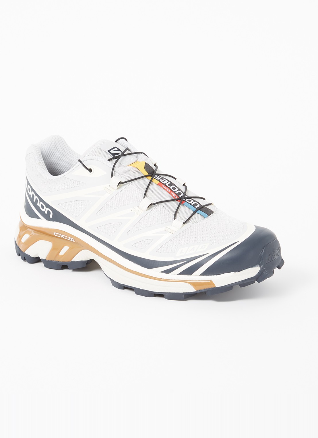 Salomon XT-6 sneaker met mesh details  - voorkant lichtgrijs
