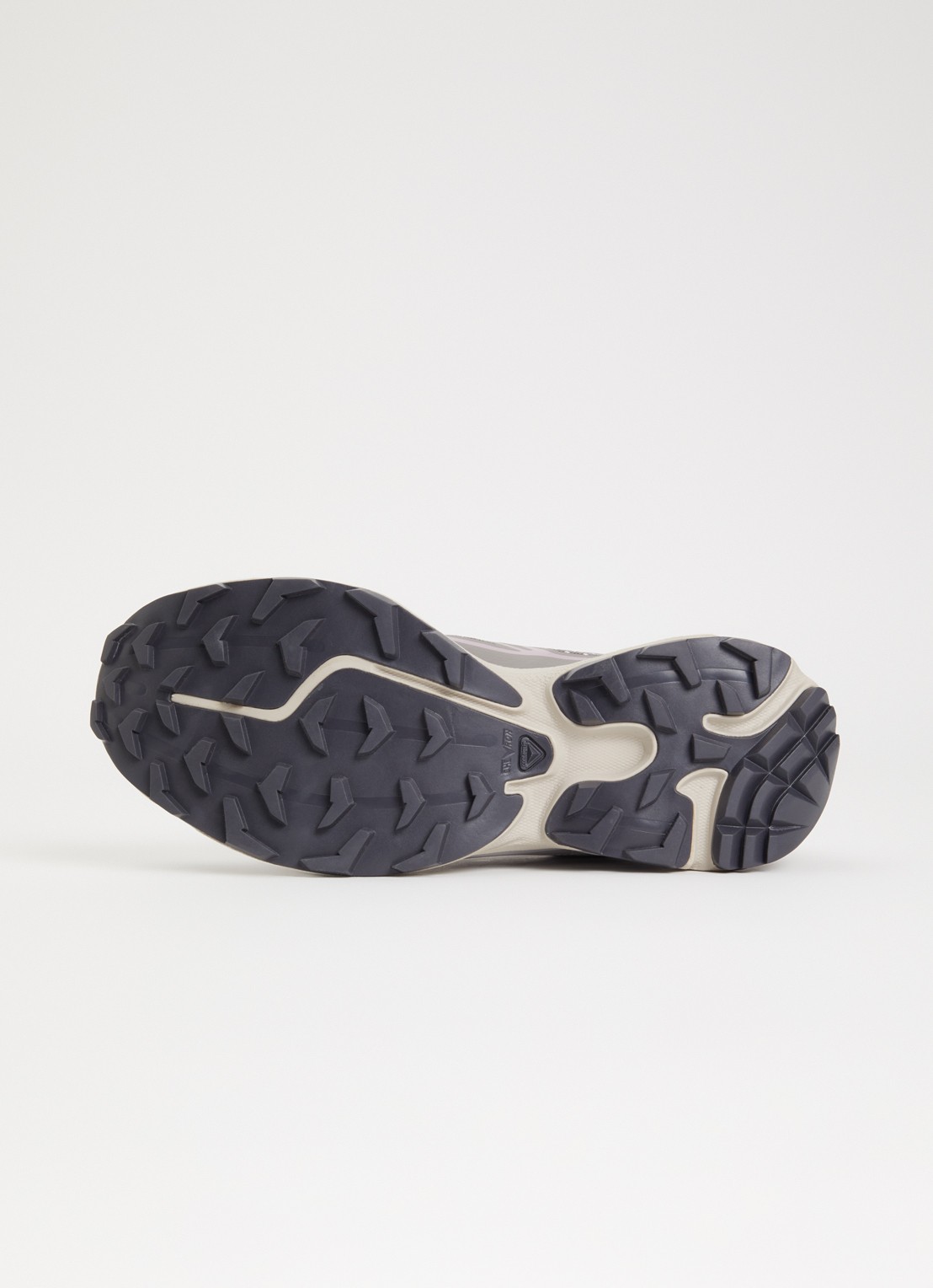 Salomon XT-6 Steel Streets sneaker met mesh en metallic details - detail 3 middengrijs