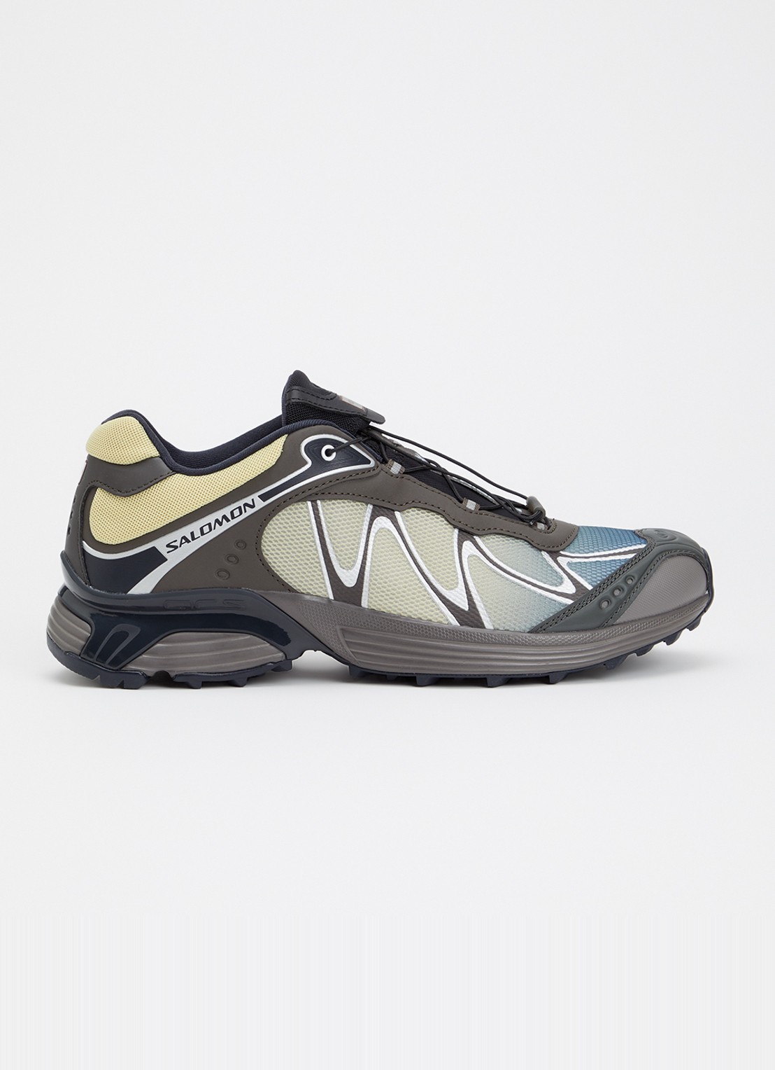 Salomon XT-6 Whisper sneaker met mesh details en logo - voorkant 5 taupe