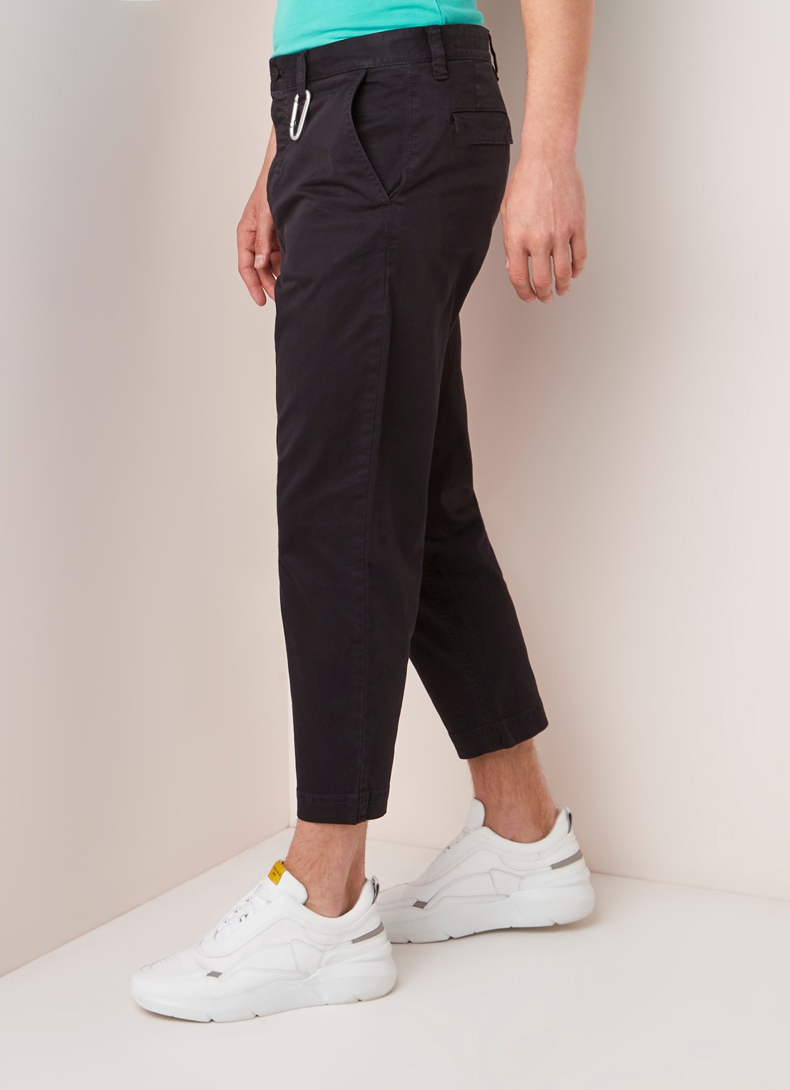 Salt tapered fit chino van katoen - detail 3 zwart