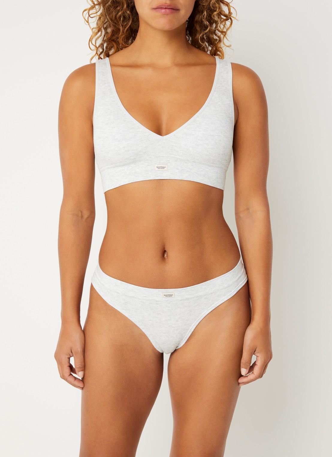 Sam Friday Fay bralette met ribstructuur - detail lichtgrijs