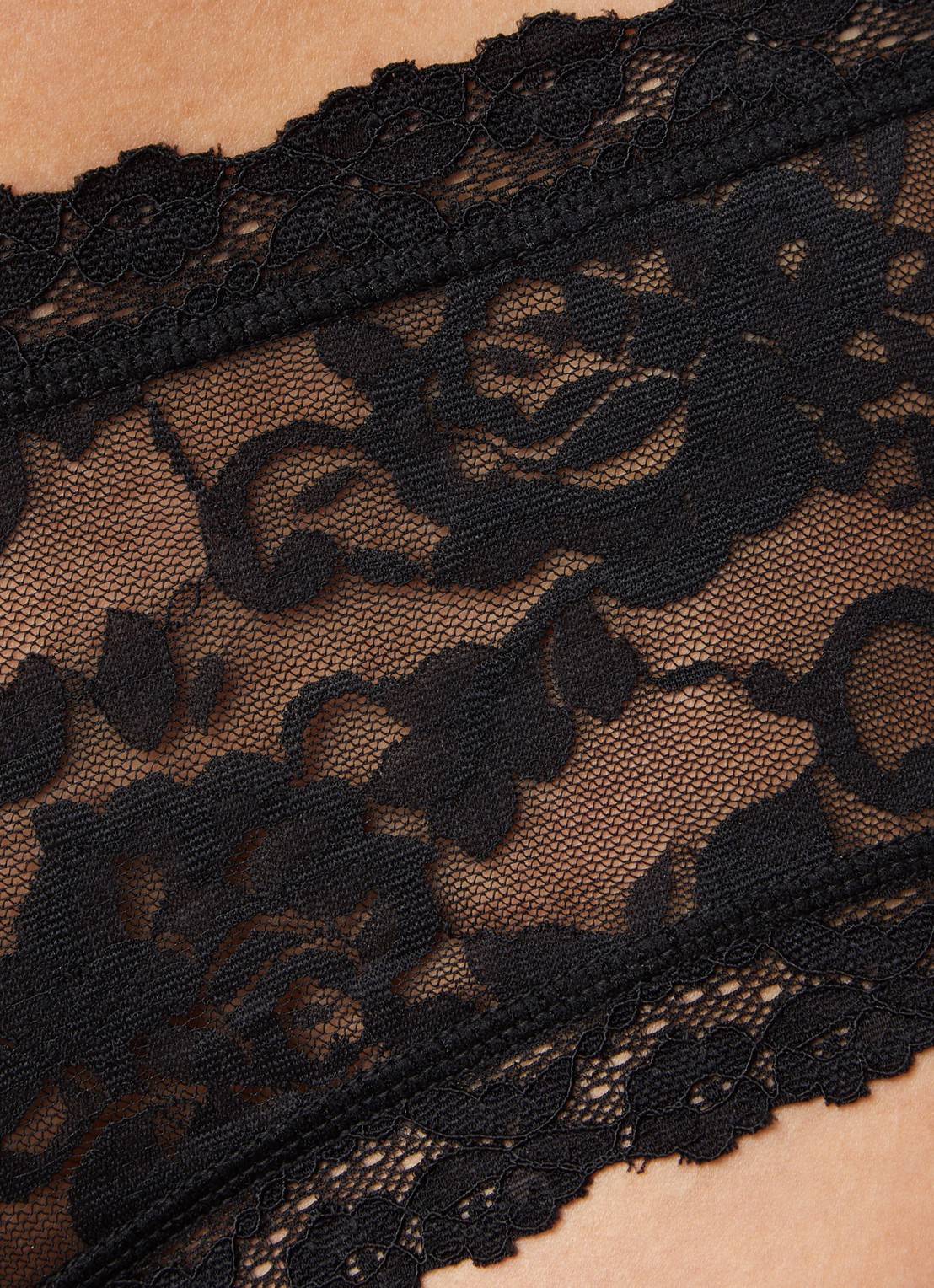 Sam Friday Lacey shorty van kant - detail 3 zwart