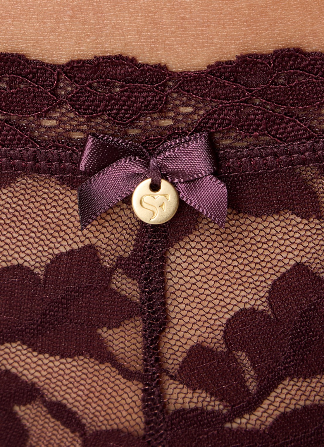 Sam Friday Lacey shorty van kant  - detail 2 bordeauxrood