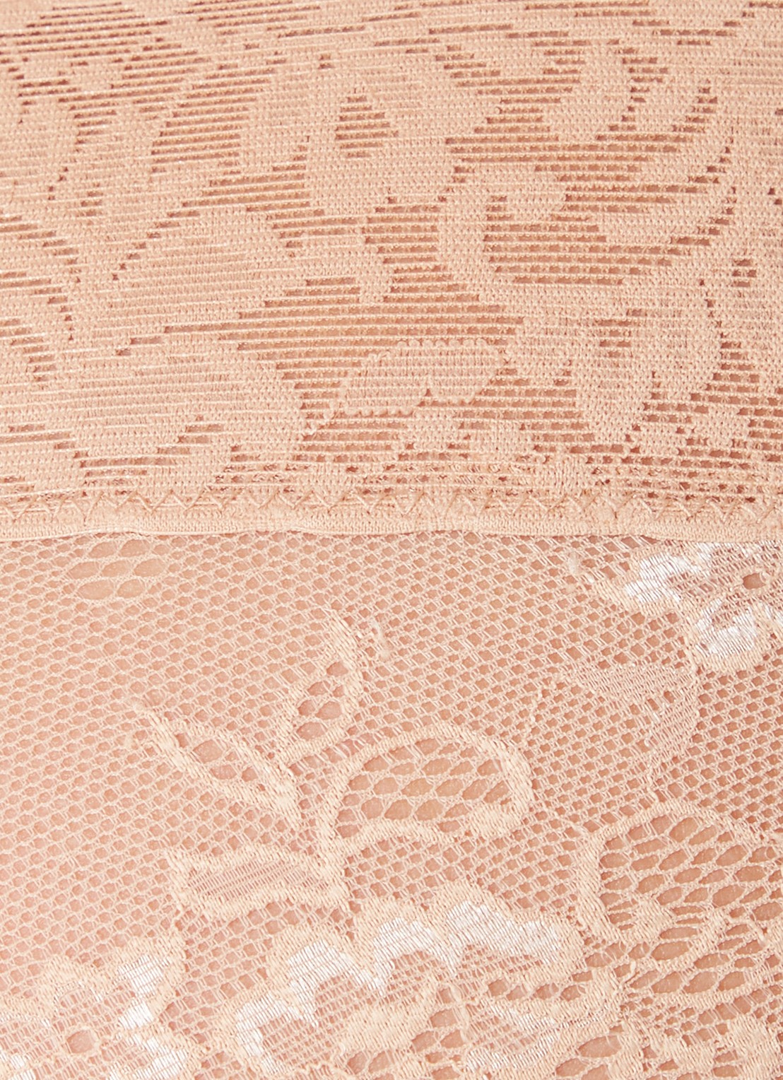 Sam Friday Pam slip van kant  - detail 4 zand