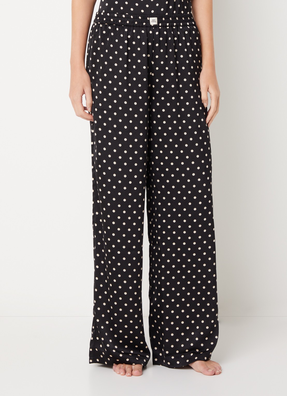 Sam Friday Pyjamatop van satijn met kant details - detail 4 multicolor