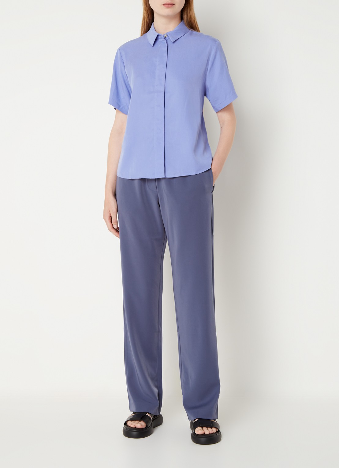 SAMSØE SAMSØE Hoys high waist straight fit trackpants met steekzakken - voorkant 3 blauw
