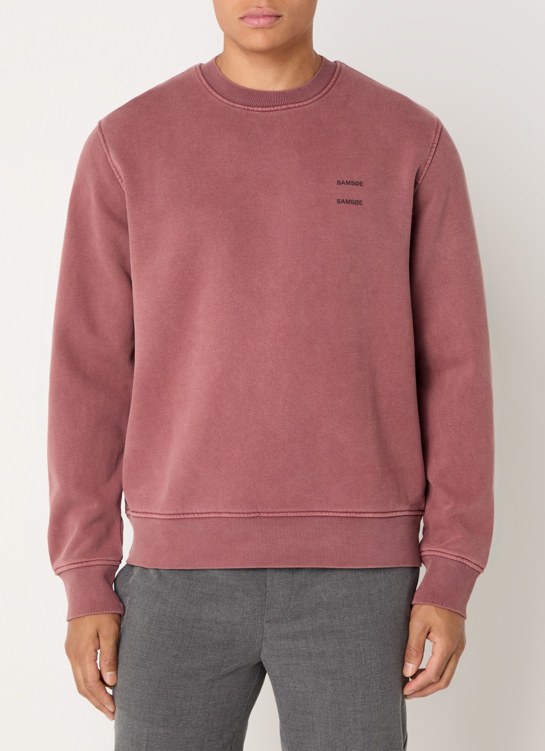 SAMSØE SAMSØE Joel sweater met logo en verwassen afwerking - detail 4 steenrood