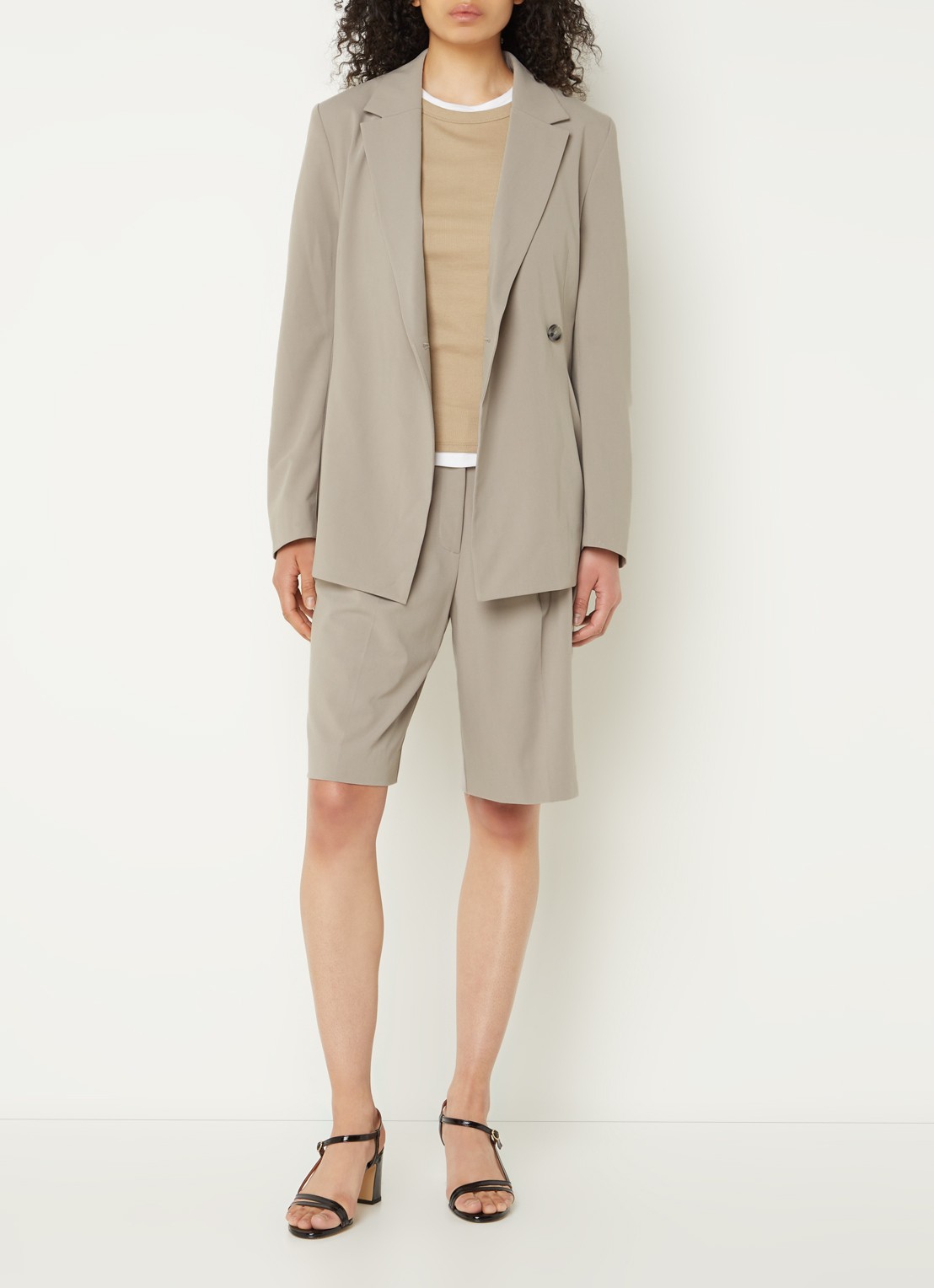 SAMSØE SAMSØE Lot blazer met strikceintuur - voorkant 3 donkerbeige