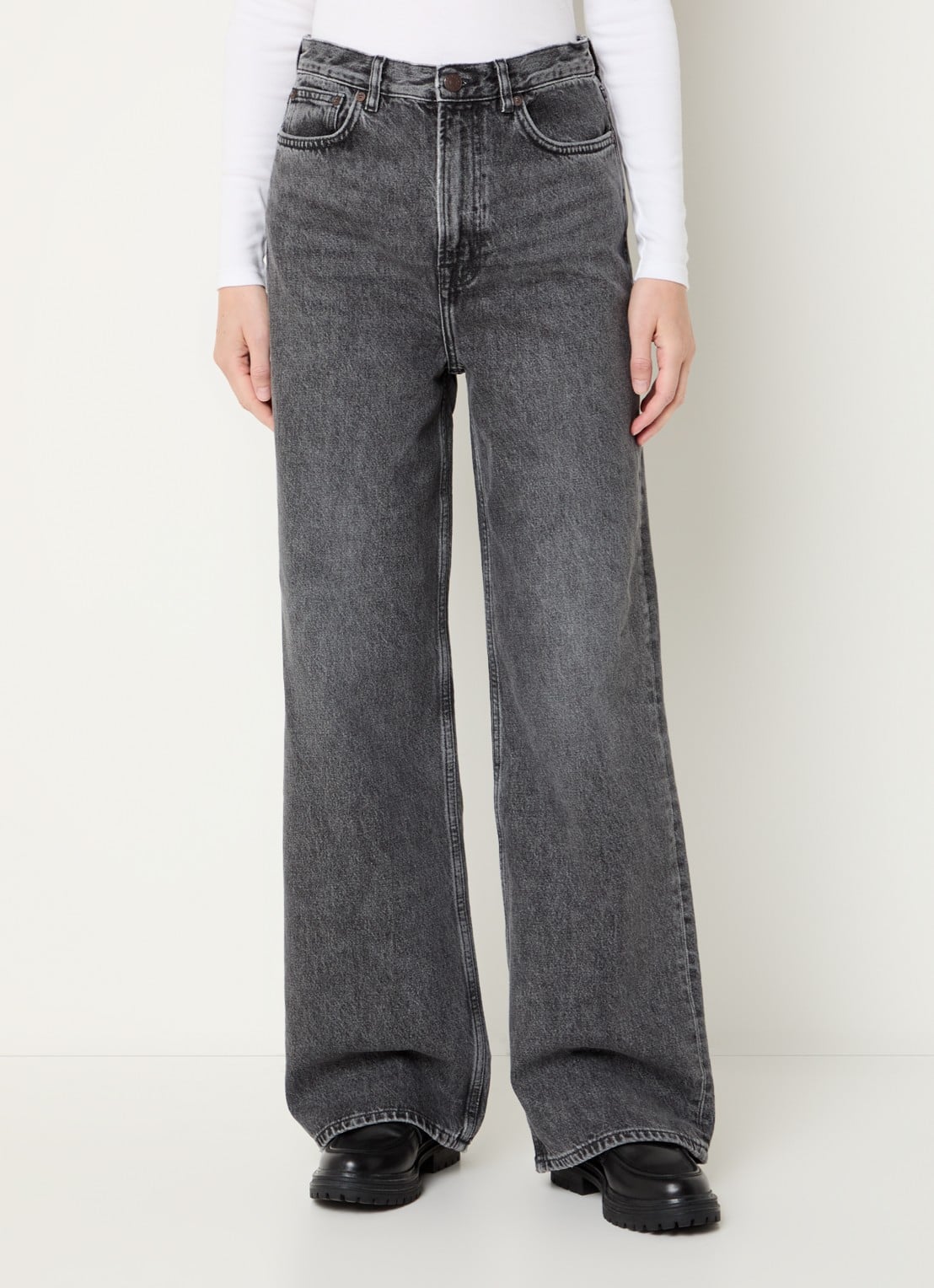 SAMSØE SAMSØE Rebecca loose fit jeans met gekleurde wassing - detail 2 antraciet