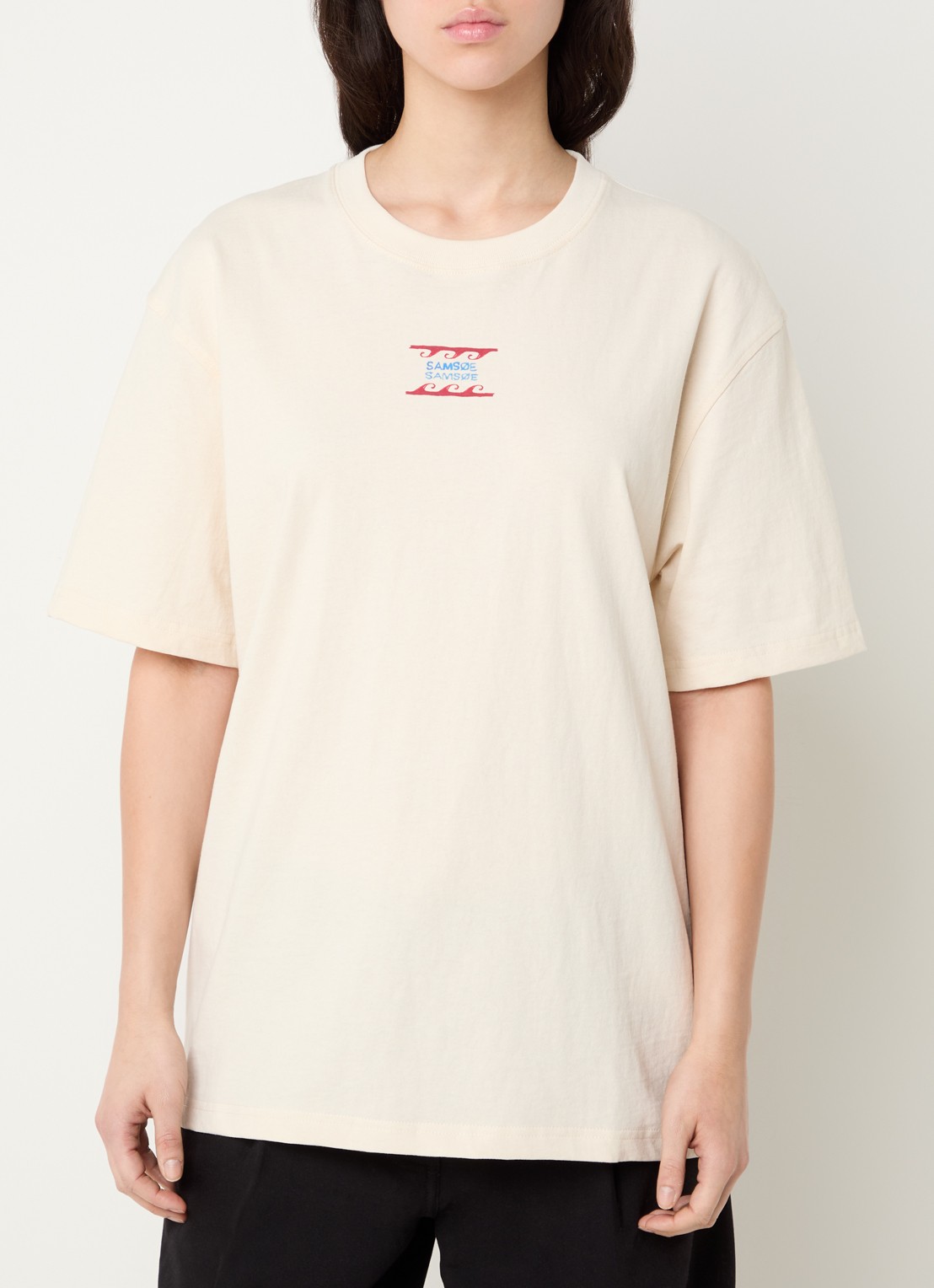 SAMSØE SAMSØE Sagergei T-shirt met front- en backprint - achterkant gebroken wit