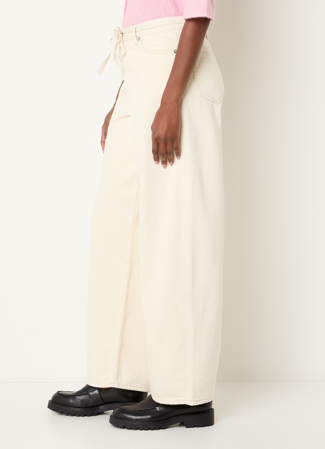 SAMSØE SAMSØE Saharper high waist loose fit jeans met strikceintuur - detail 5 creme