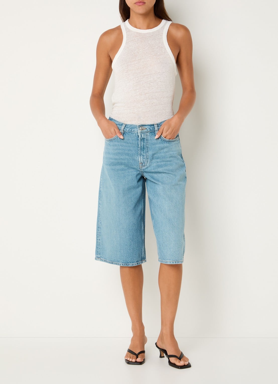 SAMSØE SAMSØE Satessa high waist straight fit korte broek van denim met medium wassing - voorkant 3 indigo
