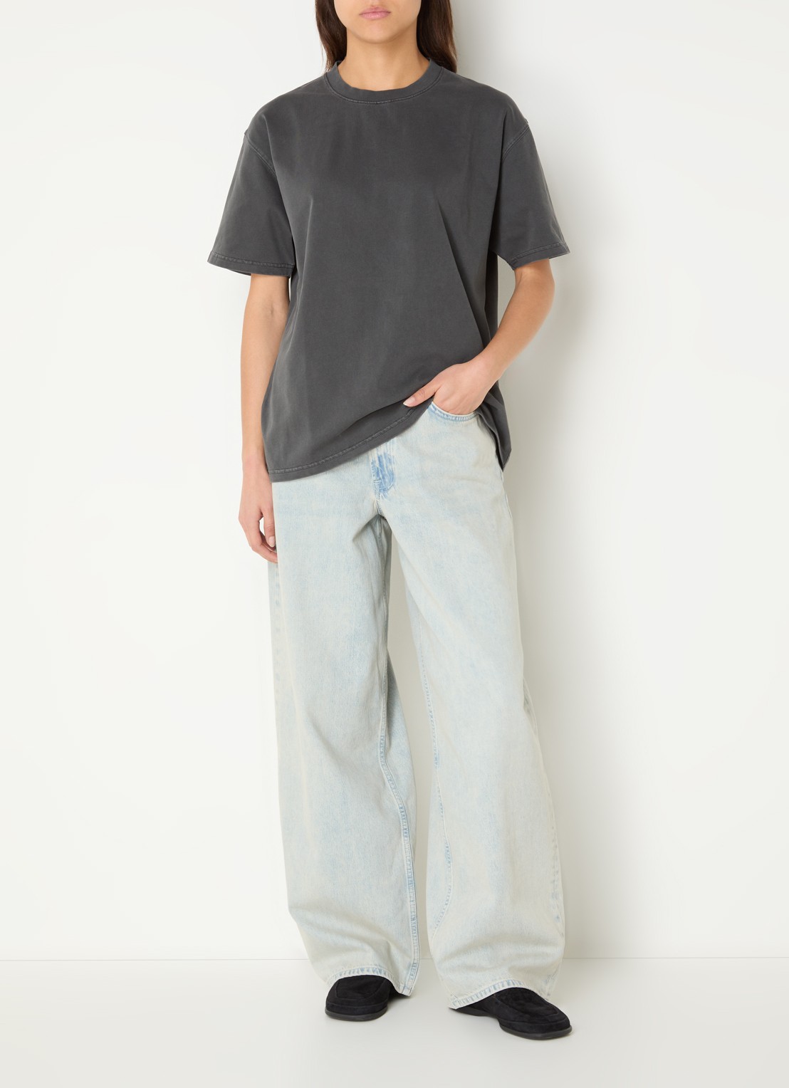 SAMSØE SAMSØE Ava oversized T-shirt met ronde hals - voorkant 2 antraciet