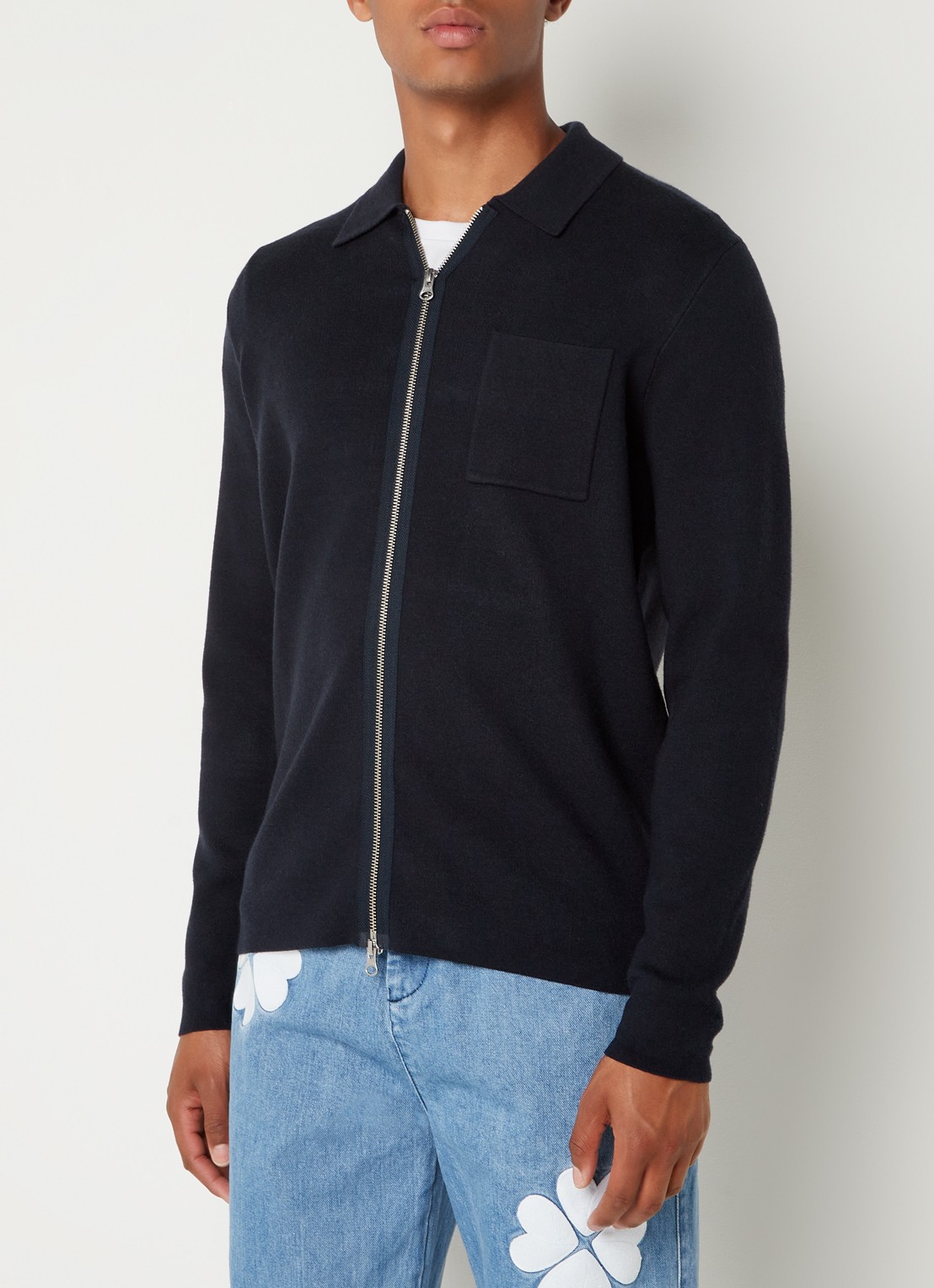 SAMSØE SAMSØE Guna X Zip fijngebreid vest met borstzak en stretch - detail donkerblauw