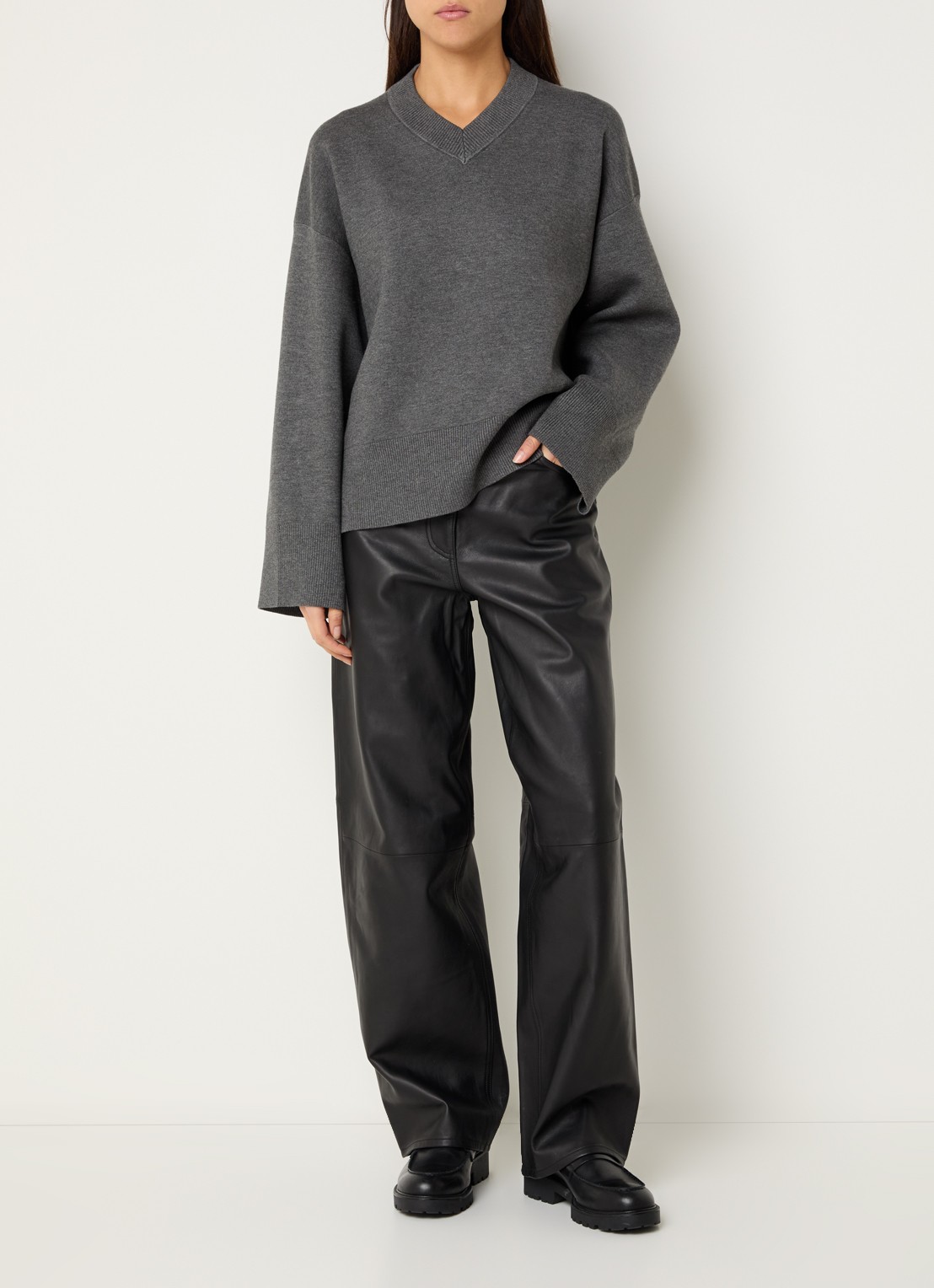 SAMSØE SAMSØE Harpal mid waist loose fit broek van lamsleer - voorkant 3 zwart