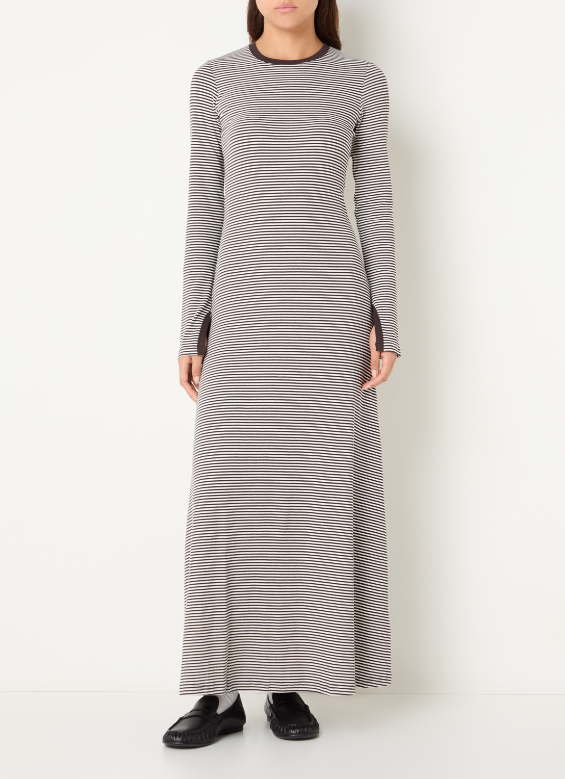 SAMSØE SAMSØE Linas maxi jurk met streepprint - detail donkerbruin