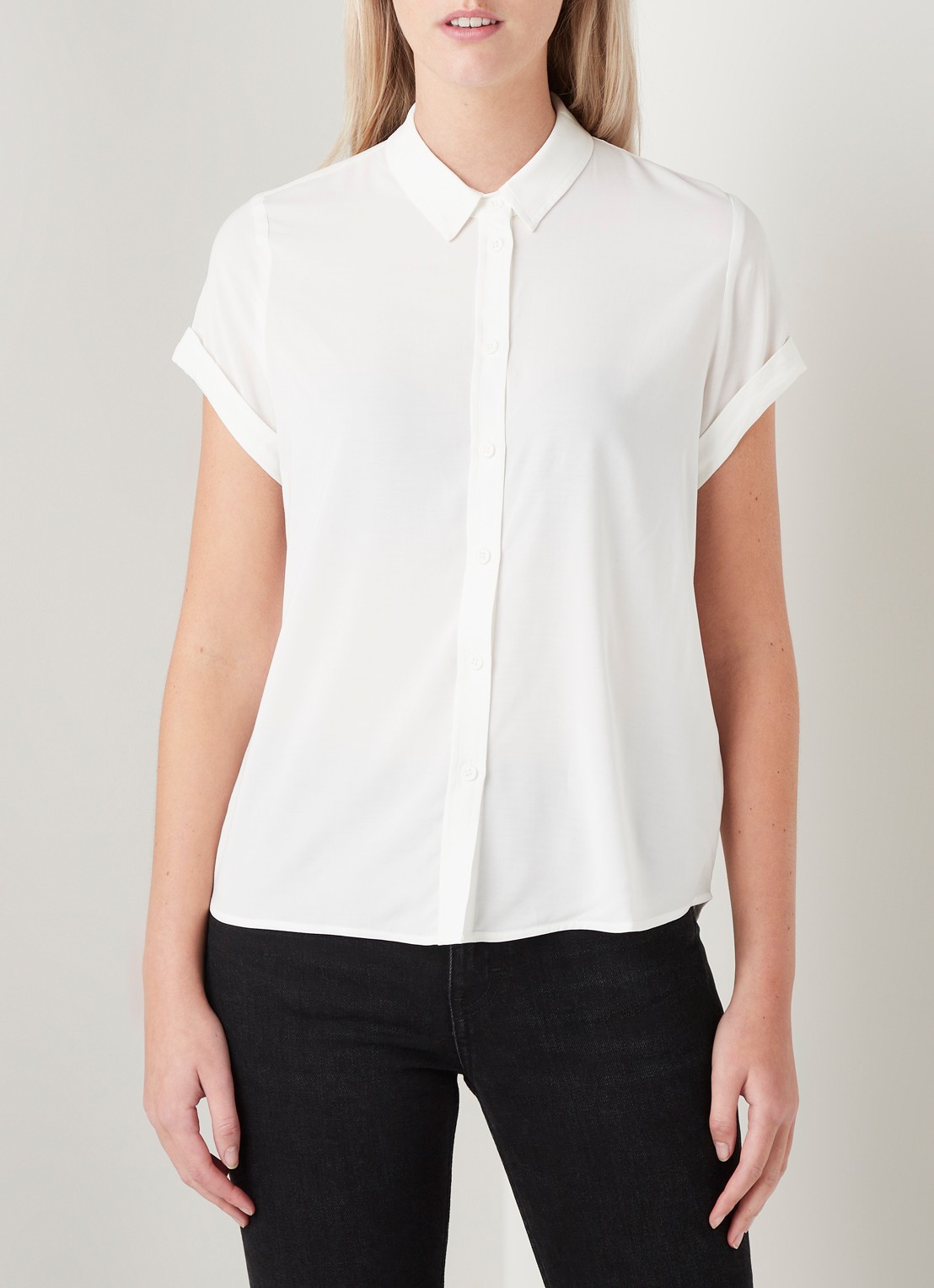 SAMSØE SAMSØE Majan blouse met korte mouw - detail gebroken wit