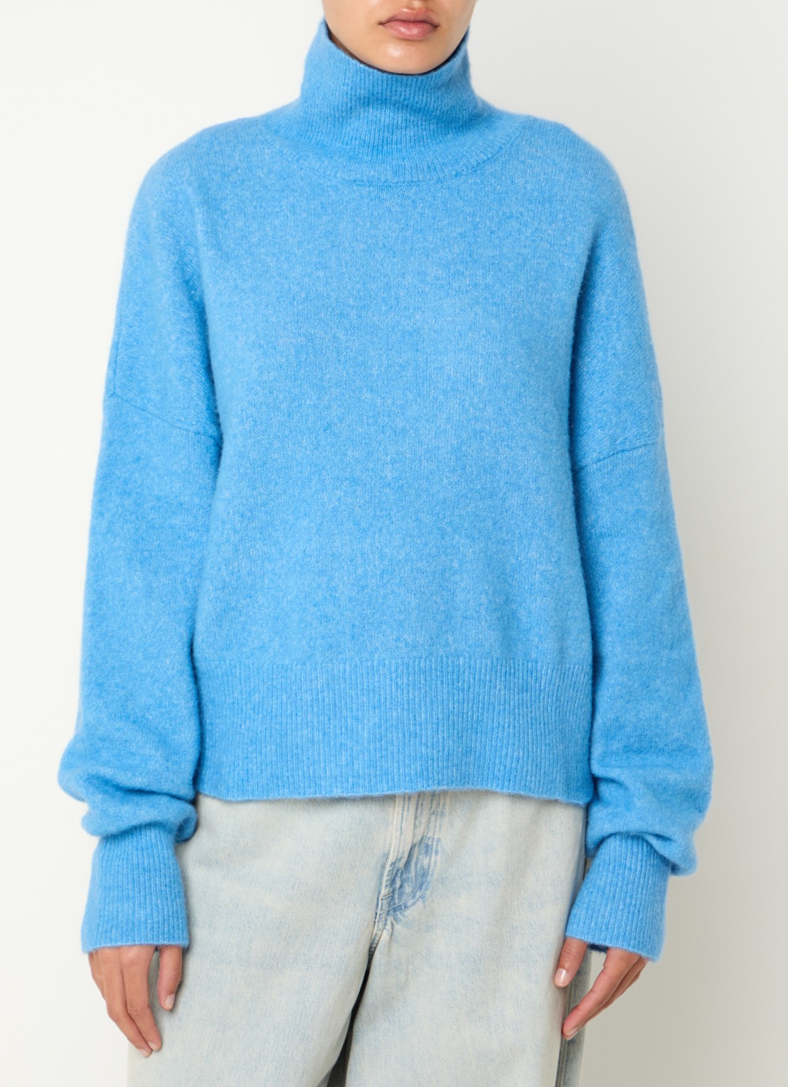 SAMSØE SAMSØE Nola fijngebreide coltrui in alpaca wolblend - detail 4 blauw