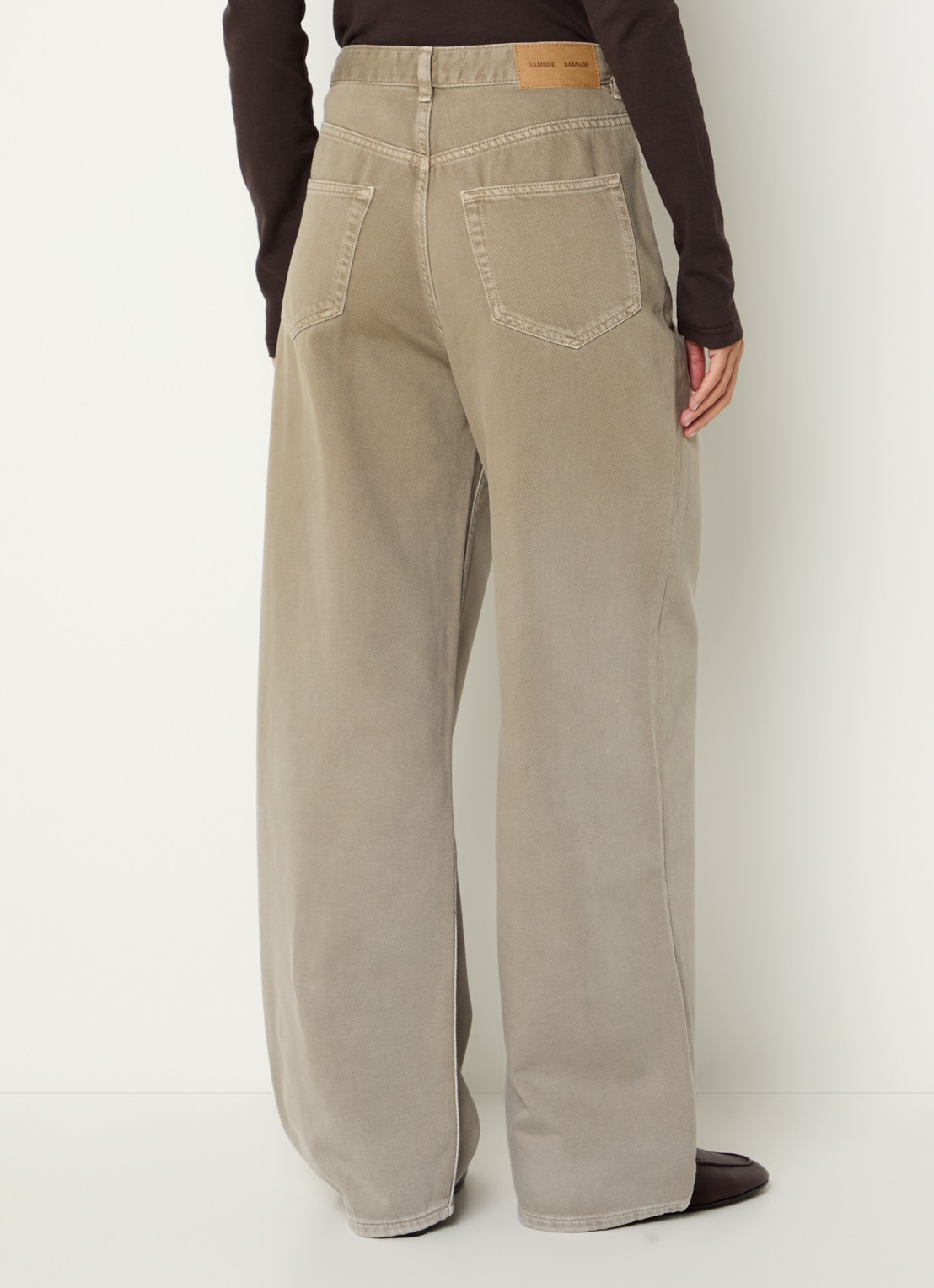 SAMSØE SAMSØE Sashelly wide fit jeans met gekleurde wassing en steekzakken - achterkant 3 khaki