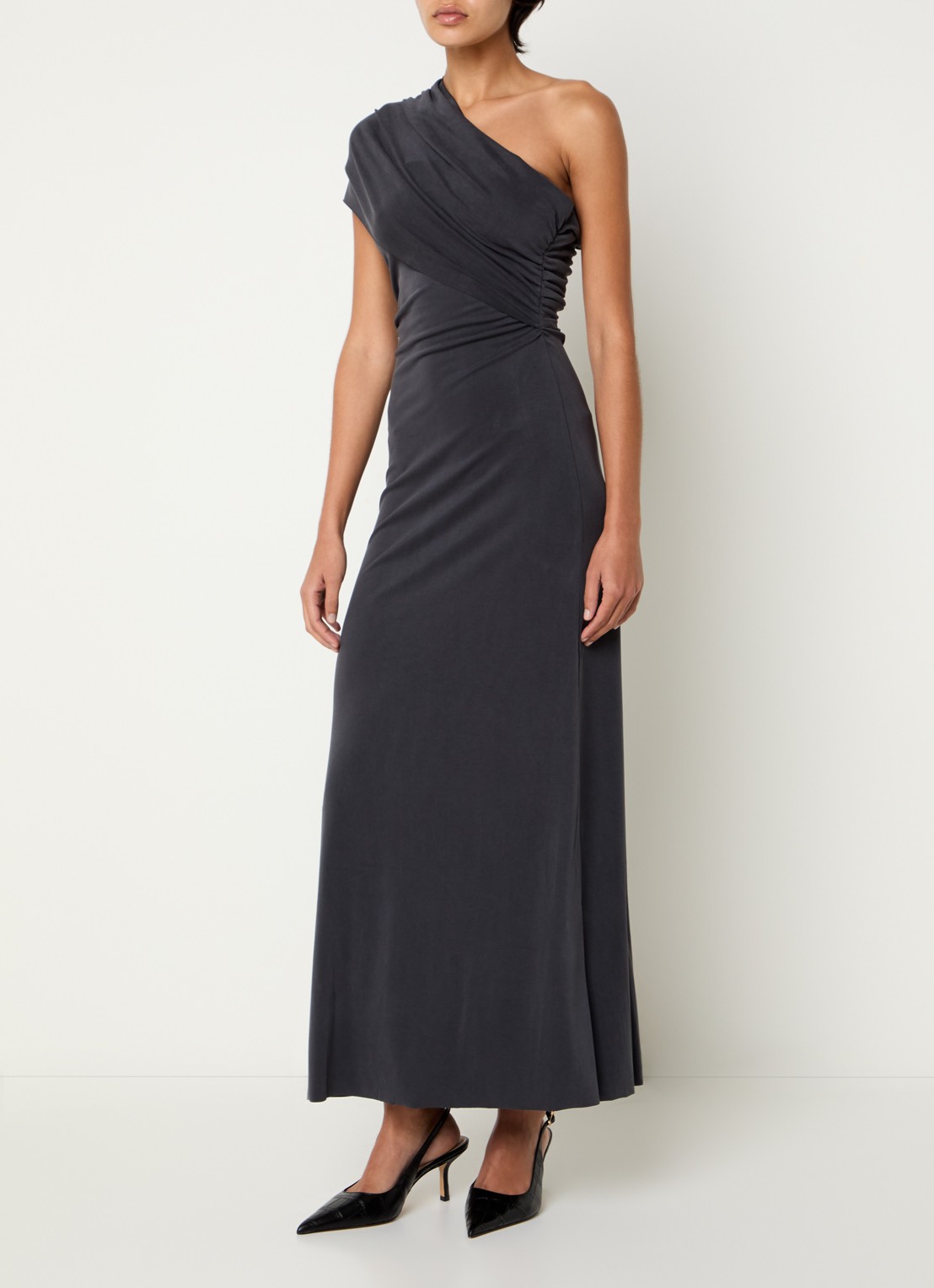 SAMSØE SAMSØE Sasusu maxi jurk met asymmetrische hals - detail zwart
