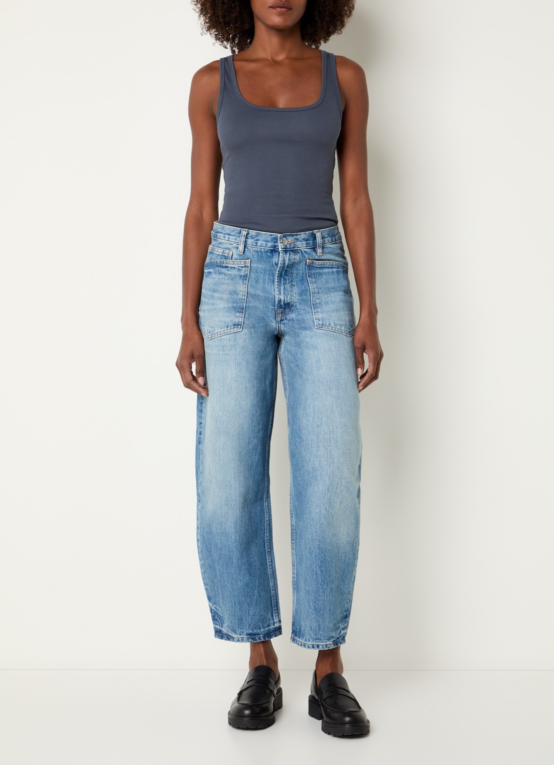 SAMSØE SAMSØE Saveyra high waist tapered jeans met medium wassing - voorkant 2 indigo
