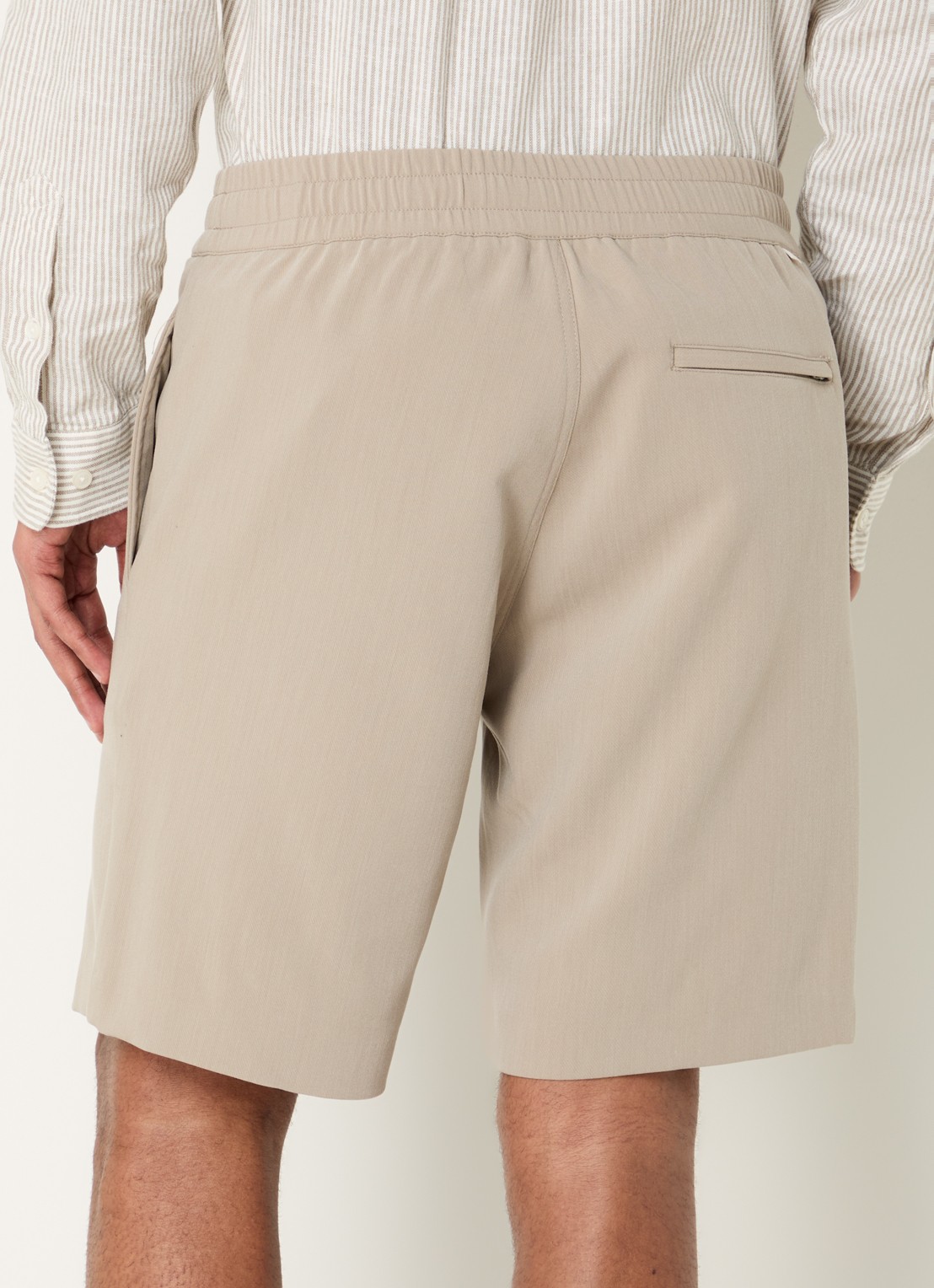 SAMSØE SAMSØE Smith loose fit korte broek - achterkant beige