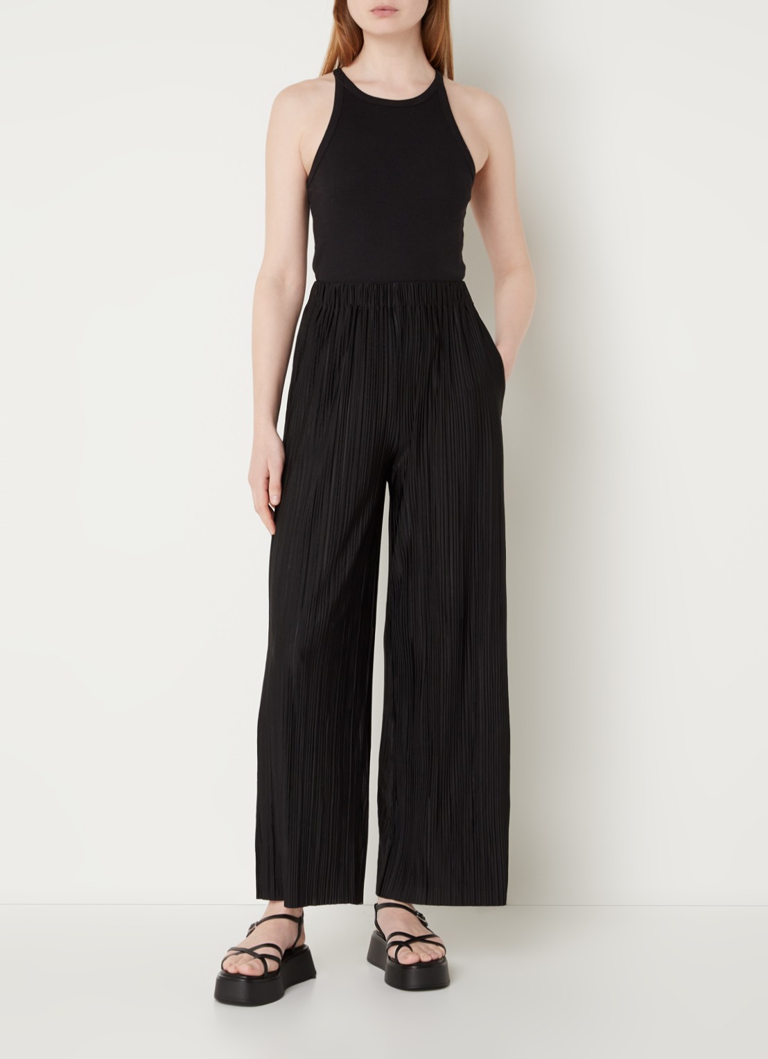 SAMSØE SAMSØE Uma high waist loose fit cropped pantalon met plissé - voorkant 4 zwart