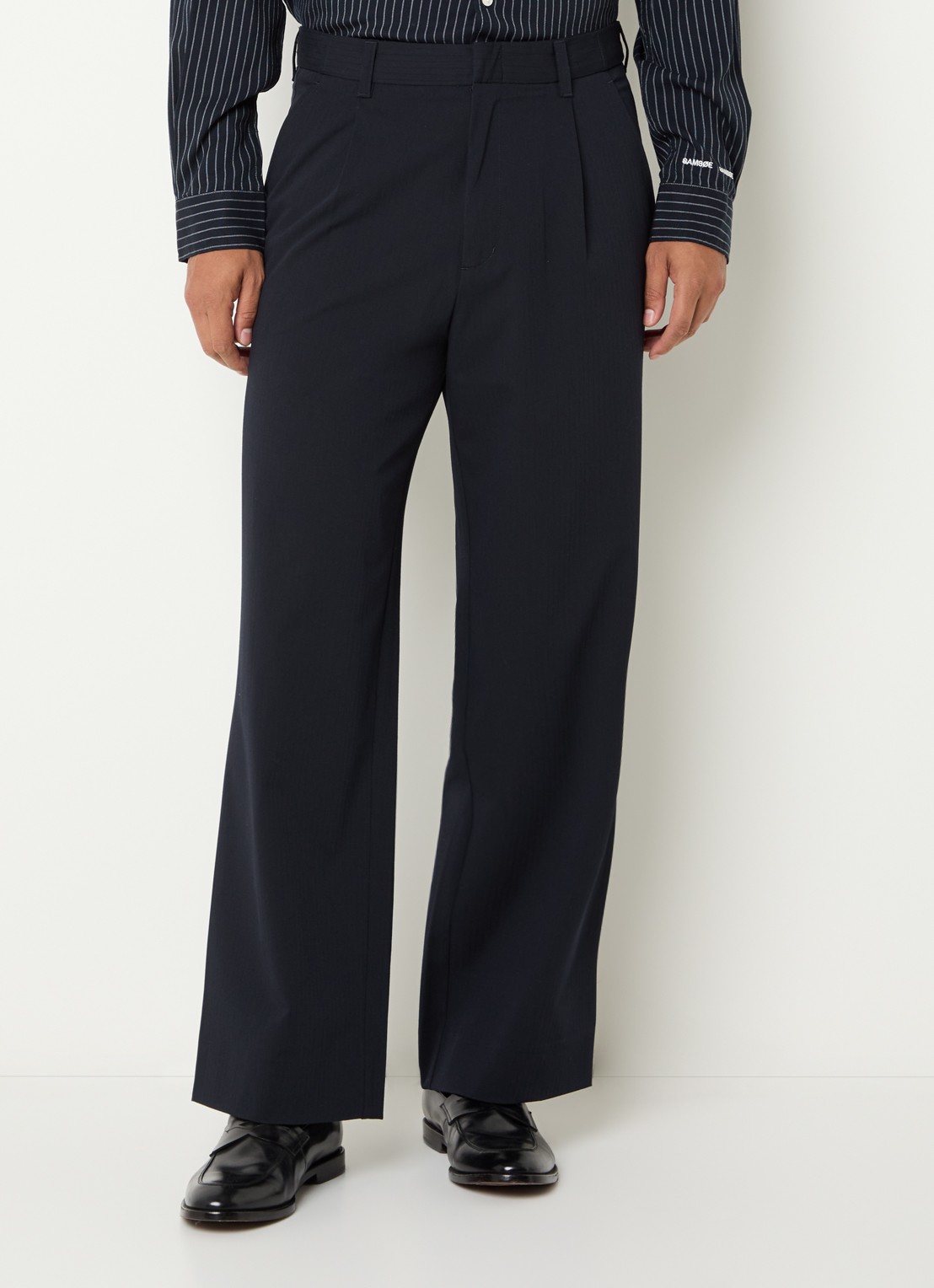 SAMSØE SAMSØE Wide fit pantalon met steekzakken - detail zwart