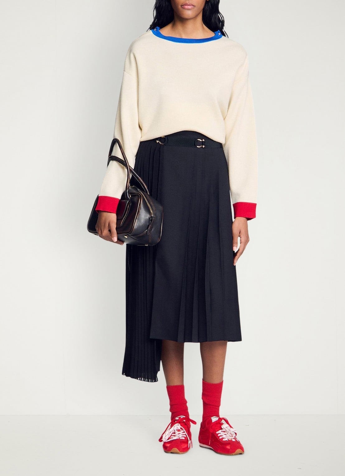 Sandro Asymmetrische midi rok met plooidetail - voorkant 6 zwart