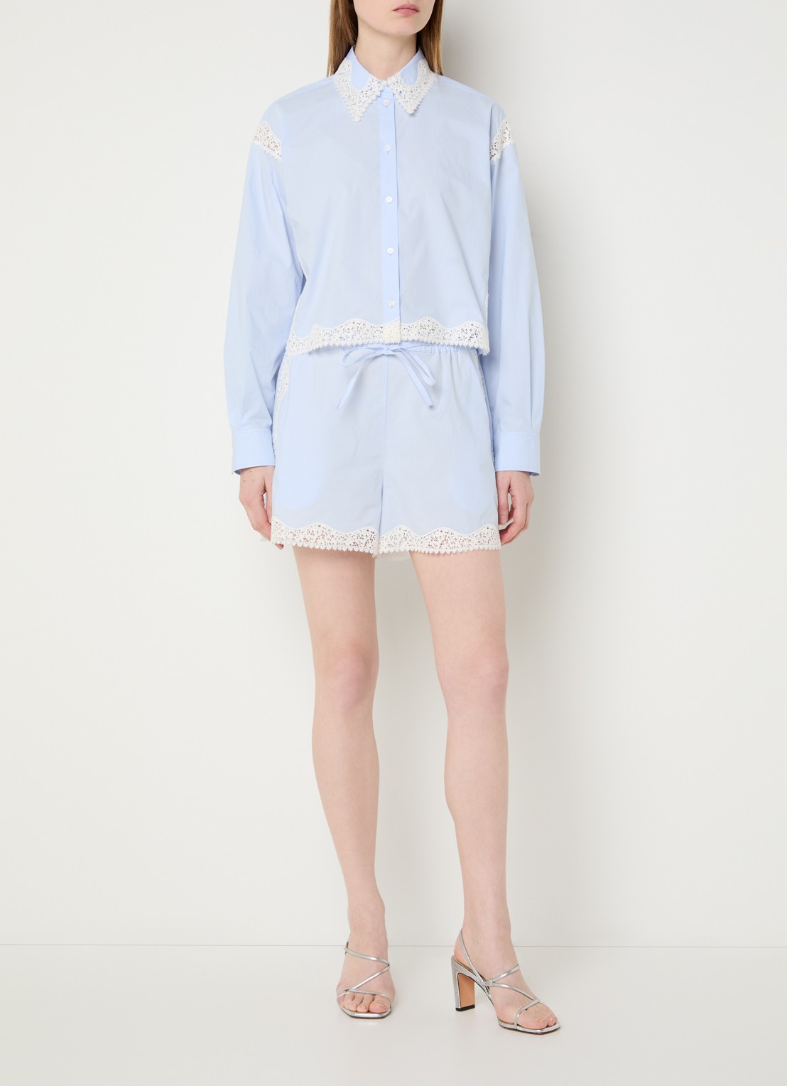 Sandro Blouse met details van kant - voorkant 3 lichtblauw