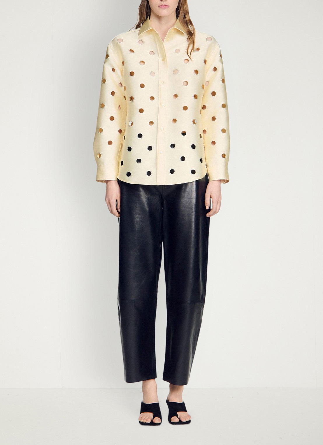 Sandro Blouse met opengewerkt dessin en strass - detail 5 vanillegeel