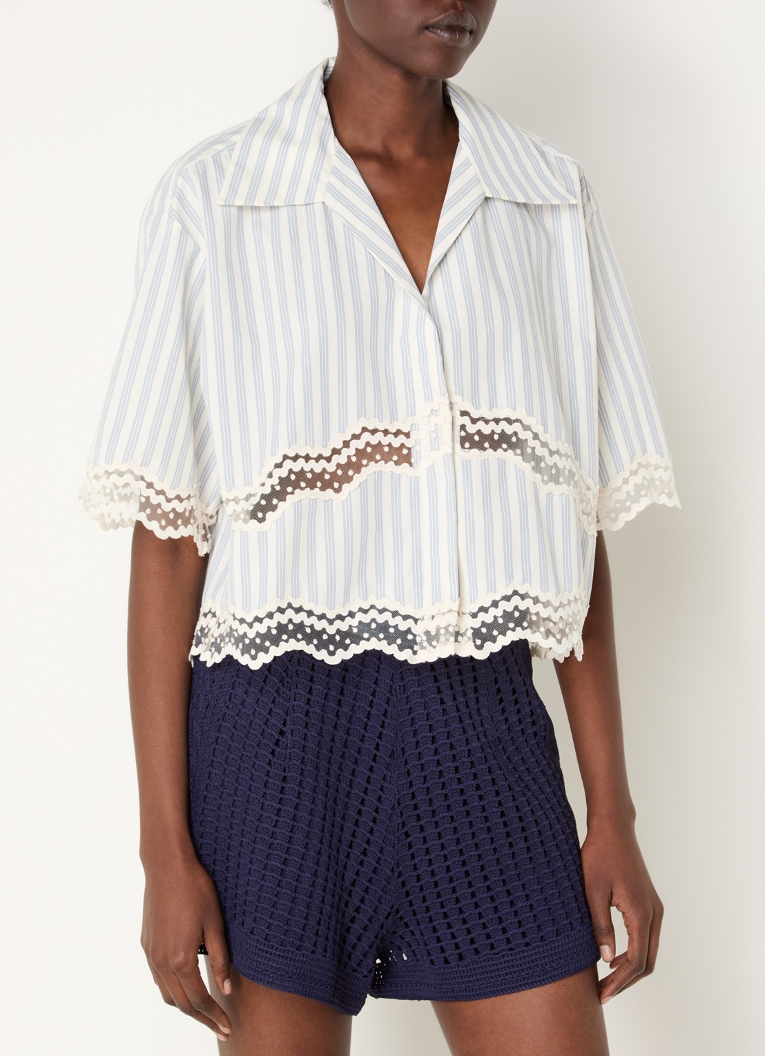 Sandro Blouse met streepprint en details van kant - detail gebroken wit