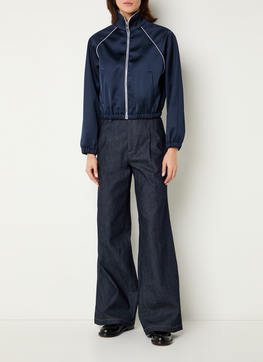 Sandro Bomberjack van satijn met logoborduring - voorkant 2 blauw