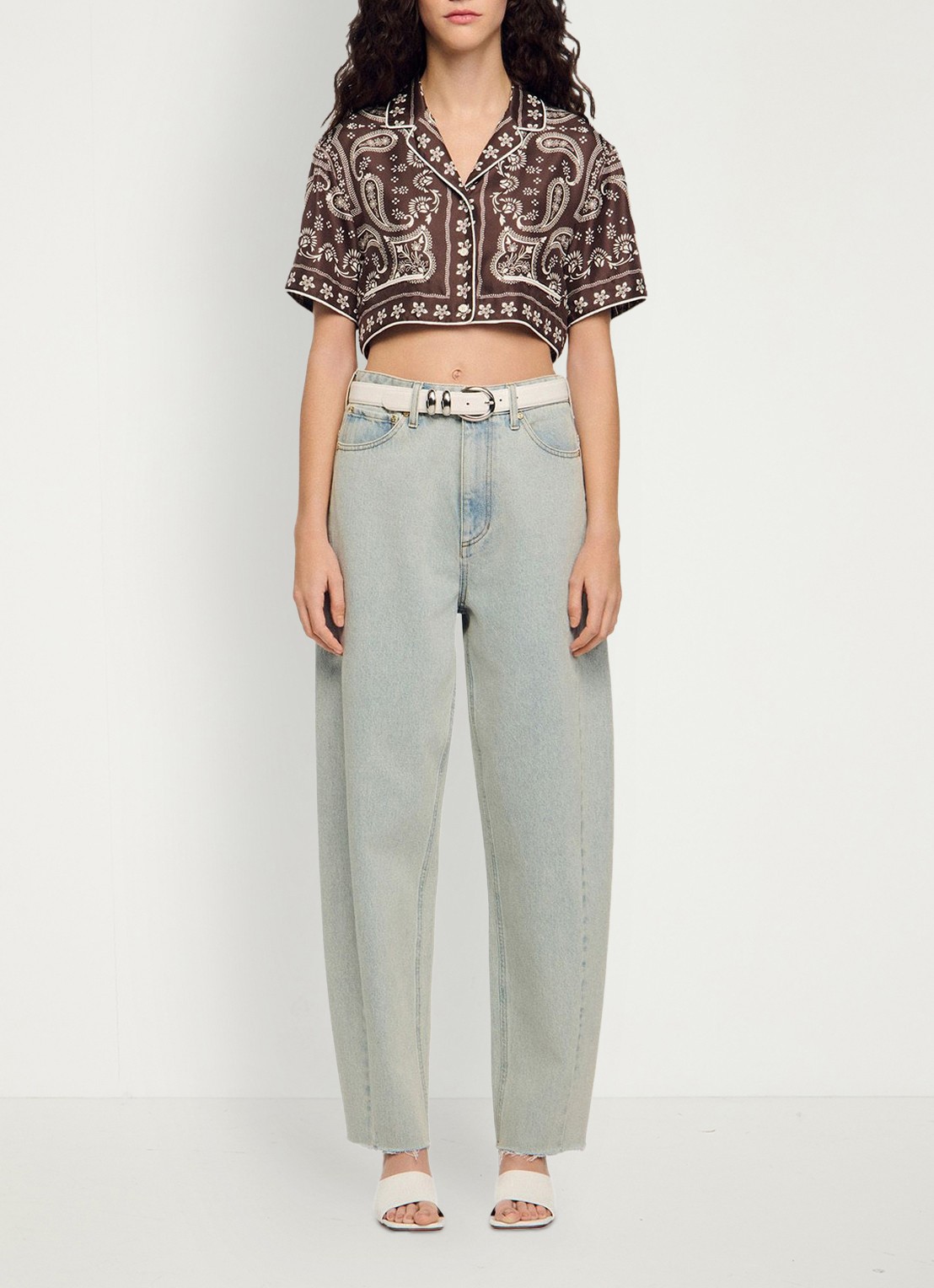 Sandro Cropped blouse met met jacquard dessin - detail 4 taupe / wit