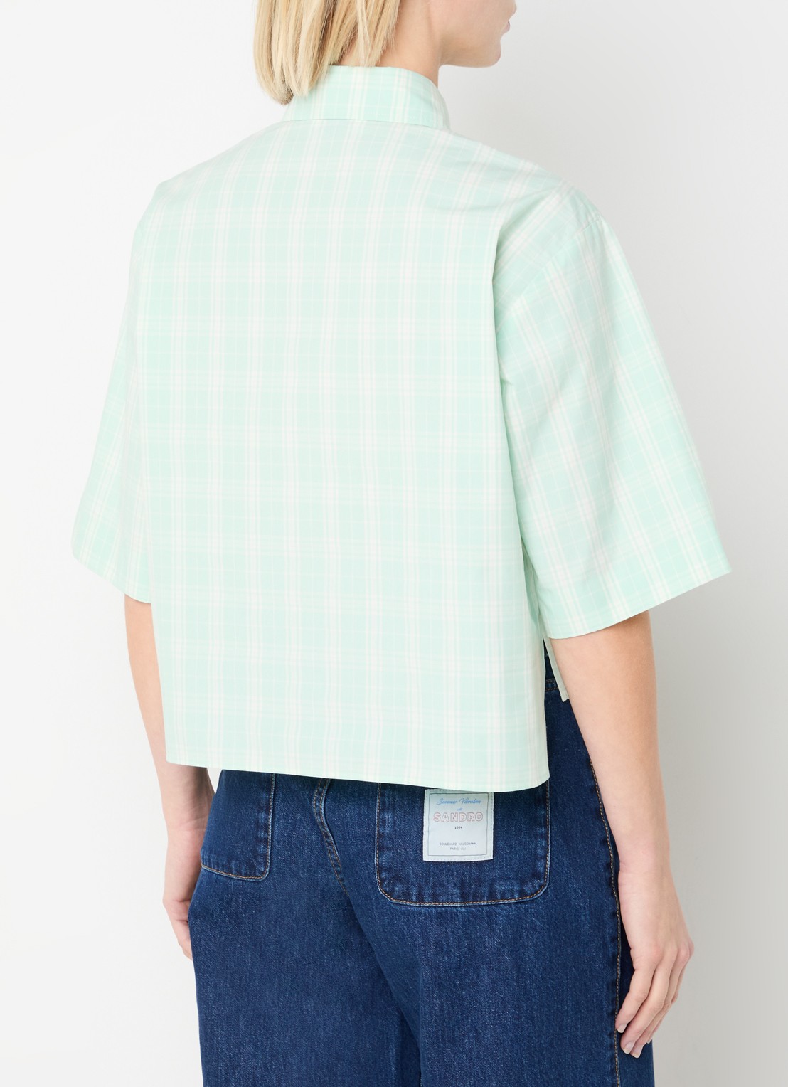 Sandro Cropped blouse met ruitdessin en klepzakken - achterkant lichtgroen