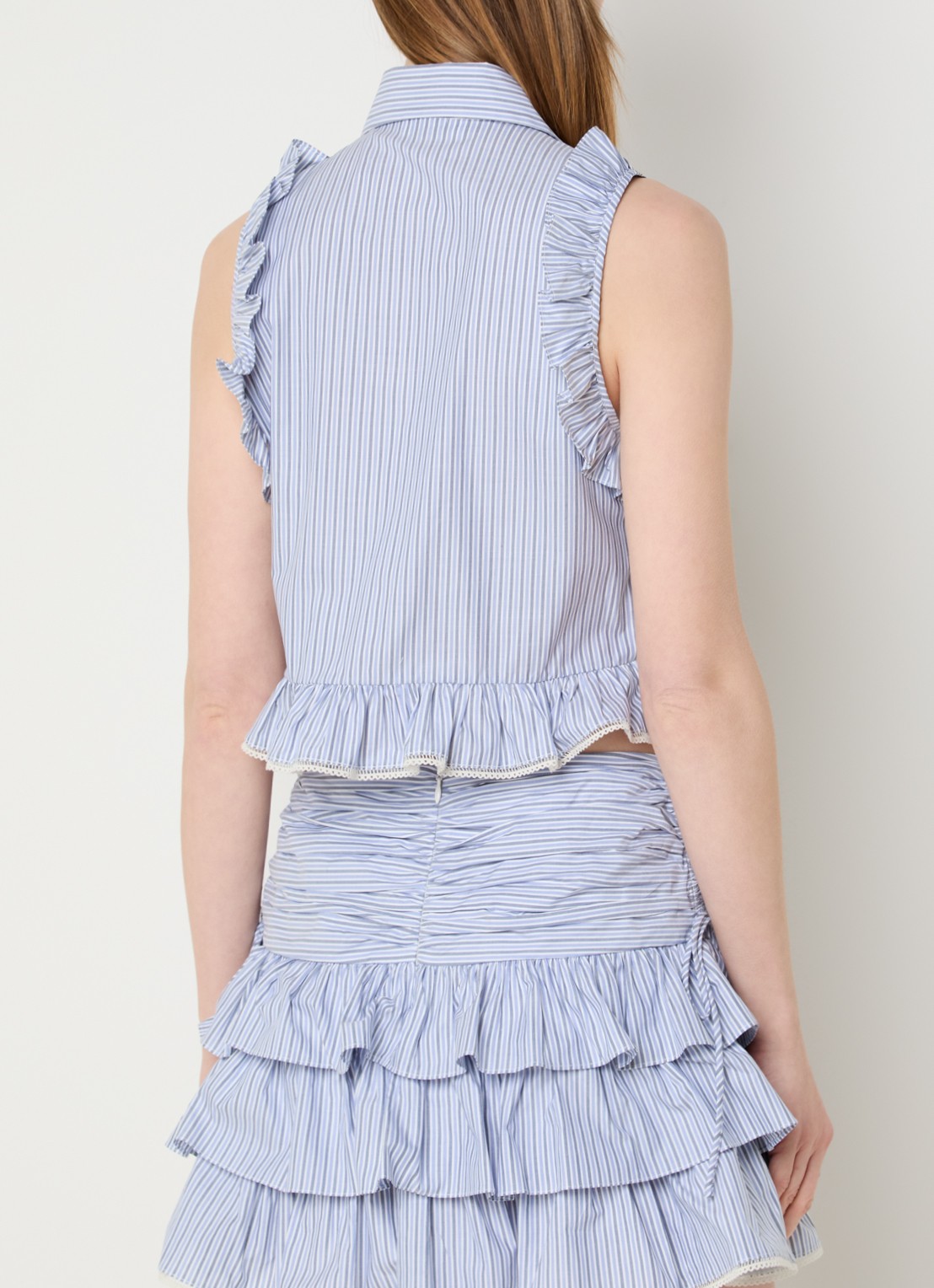 Sandro Cropped blouse met streepprint en volant - achterkant blauw