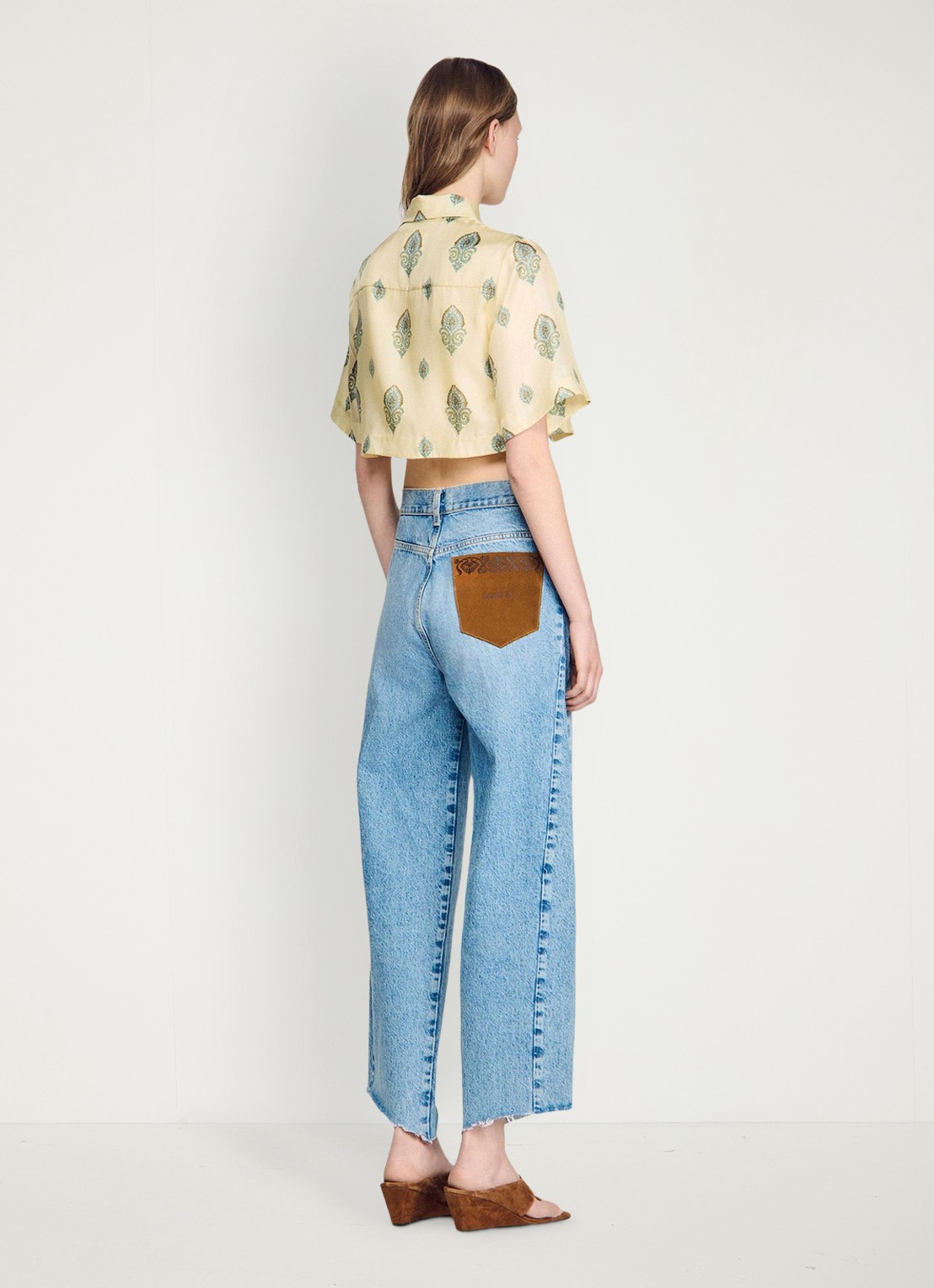 Sandro Cropped blouse met stropdas en paisley dessin - achterkant lichtgeel