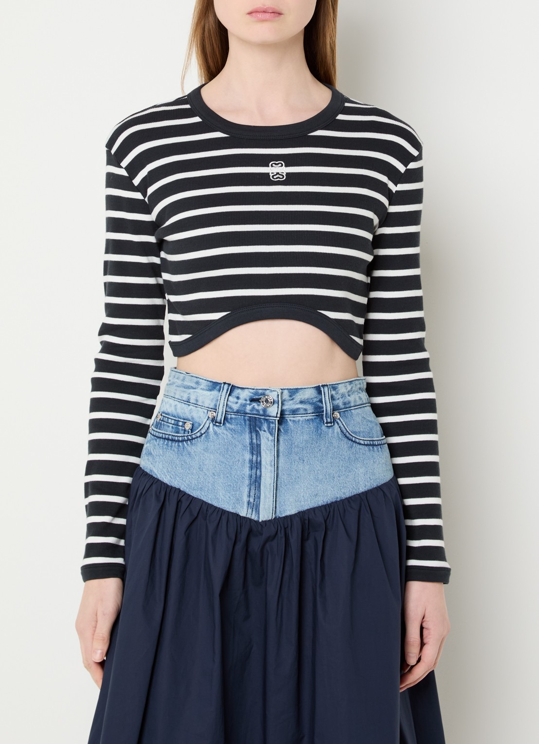 Sandro Cropped longsleeve met steepprint en logo - detail donkerblauw
