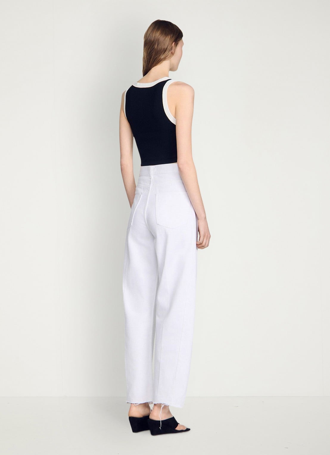 Sandro Cropped tanktop met contrasterende kleuren - achterkant zwart
