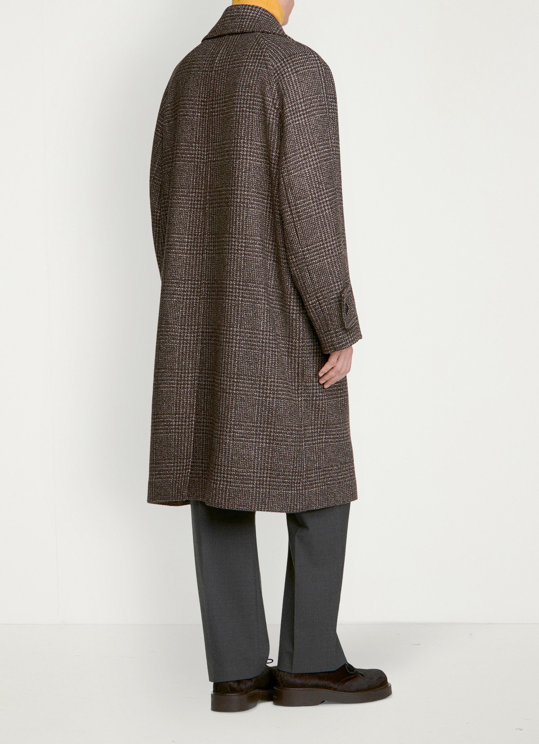Sandro Double-breasted trenchcoat in wolblend met ruitdessin - achterkant 7 brown / bruin