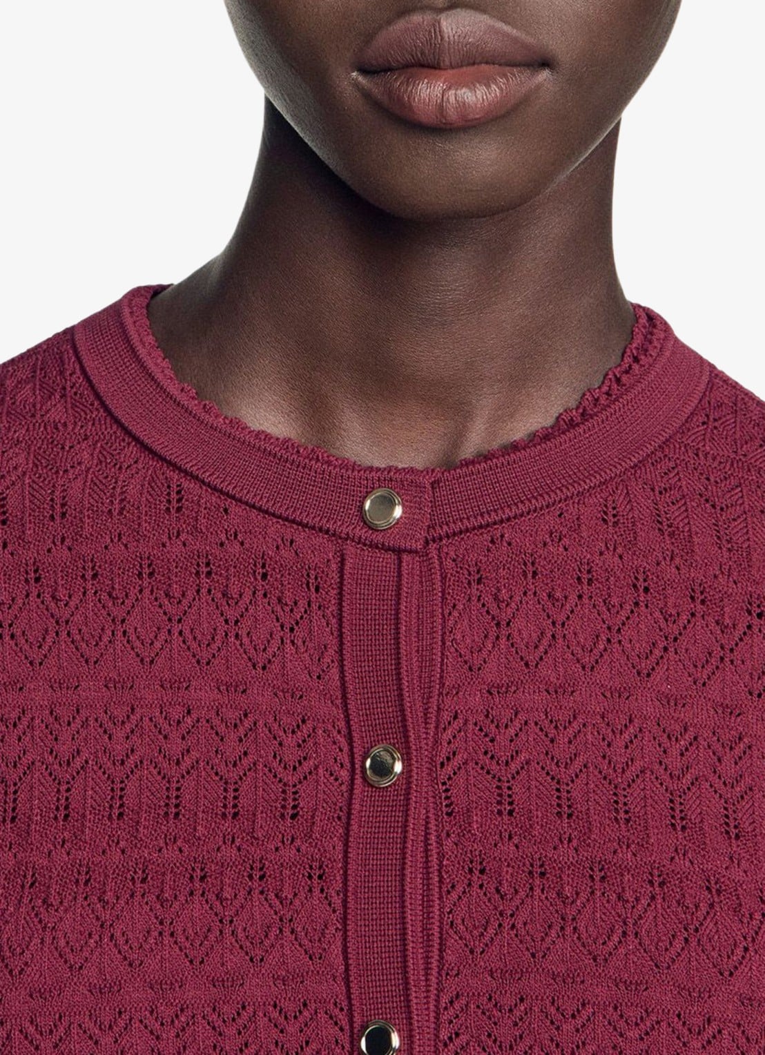 Sandro Fijngebreid vest met ronde hals - detail 4 bordeauxrood