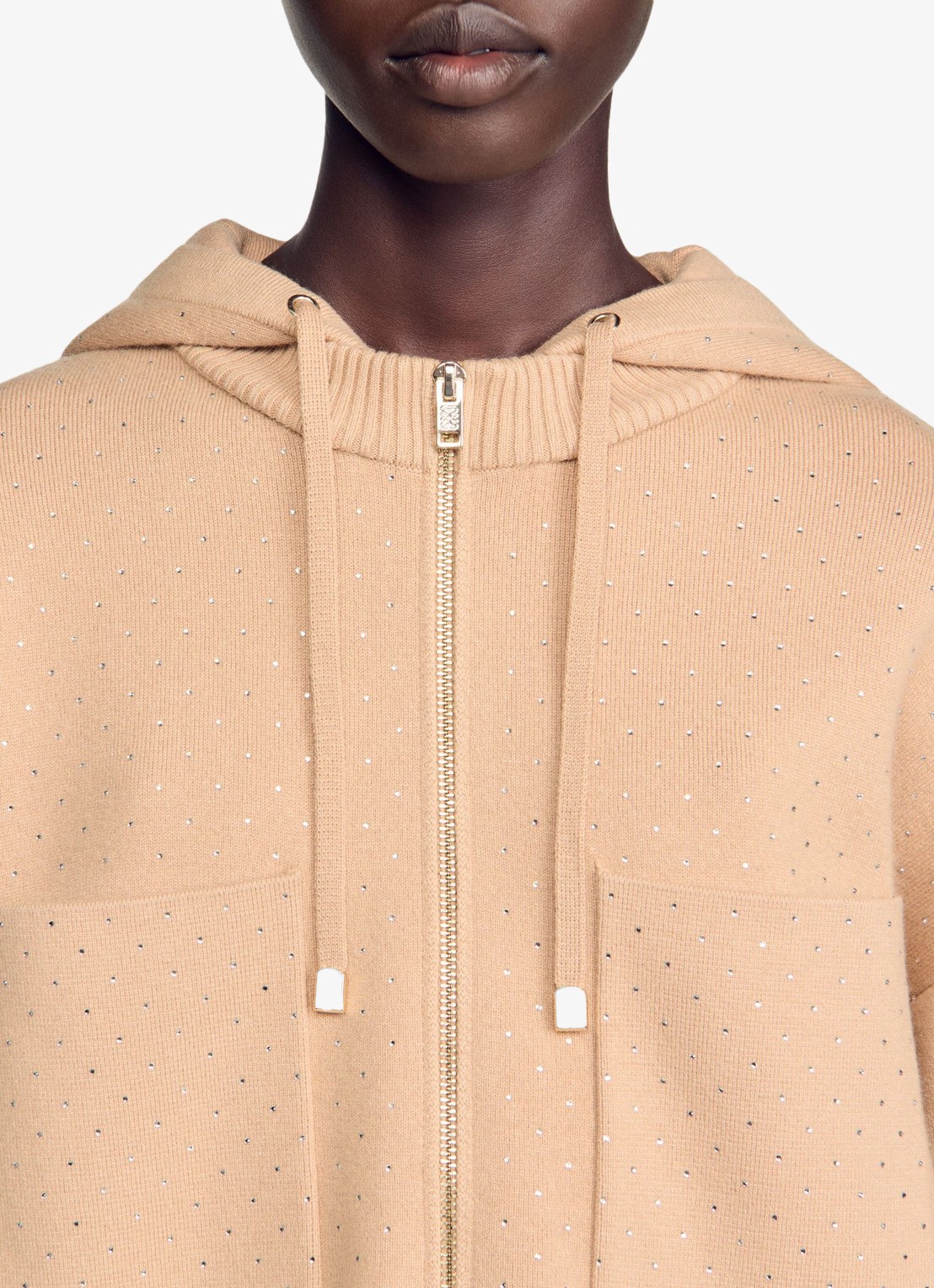 Sandro Fijngebreid vest met strass - detail 3 camel