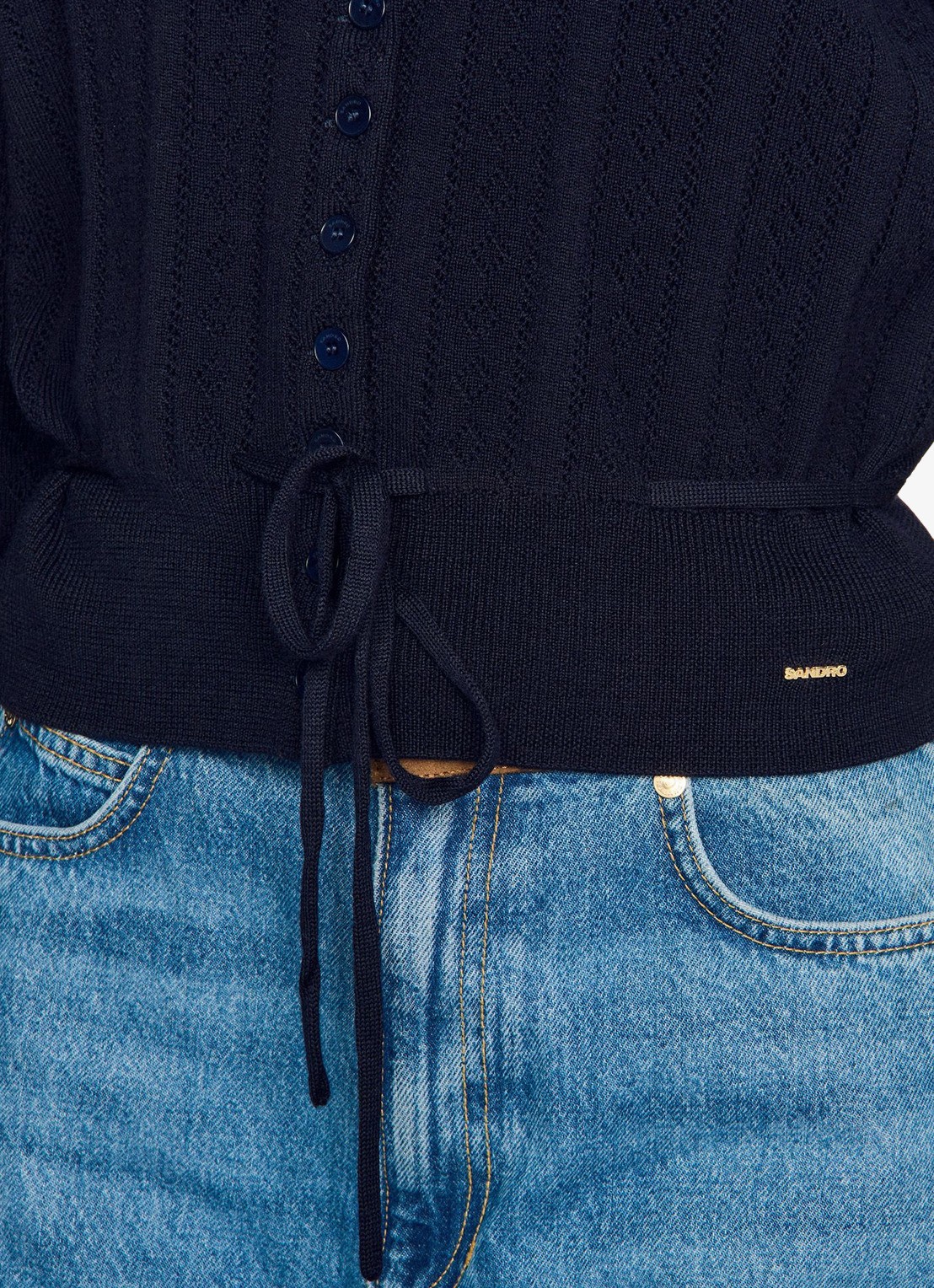 Sandro Fijngebreid vest met strikceintuur - detail 5 blauw